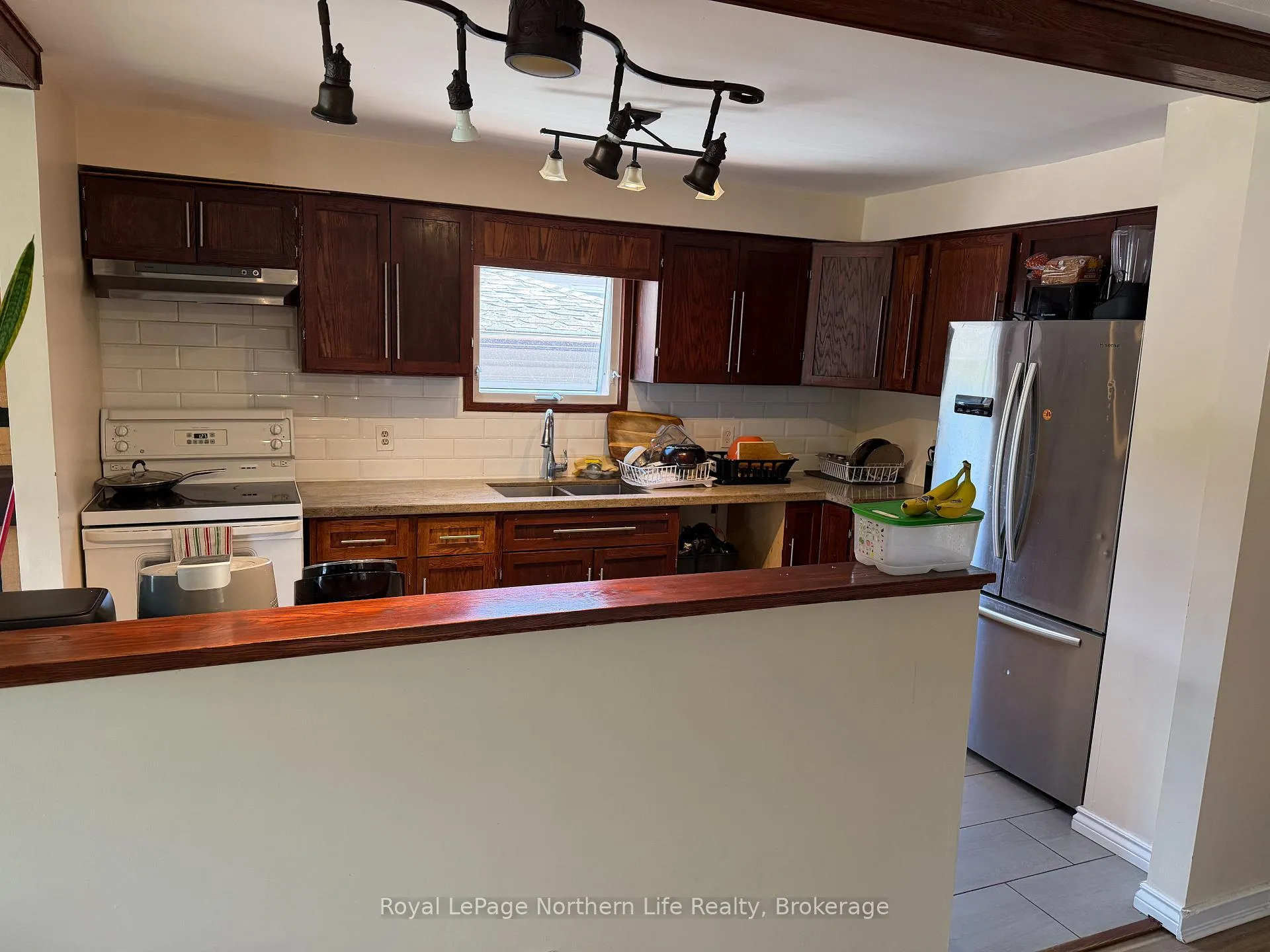 Photo 5 of 19 Belleview Crescent, North Bay, College Heights — HOMEH