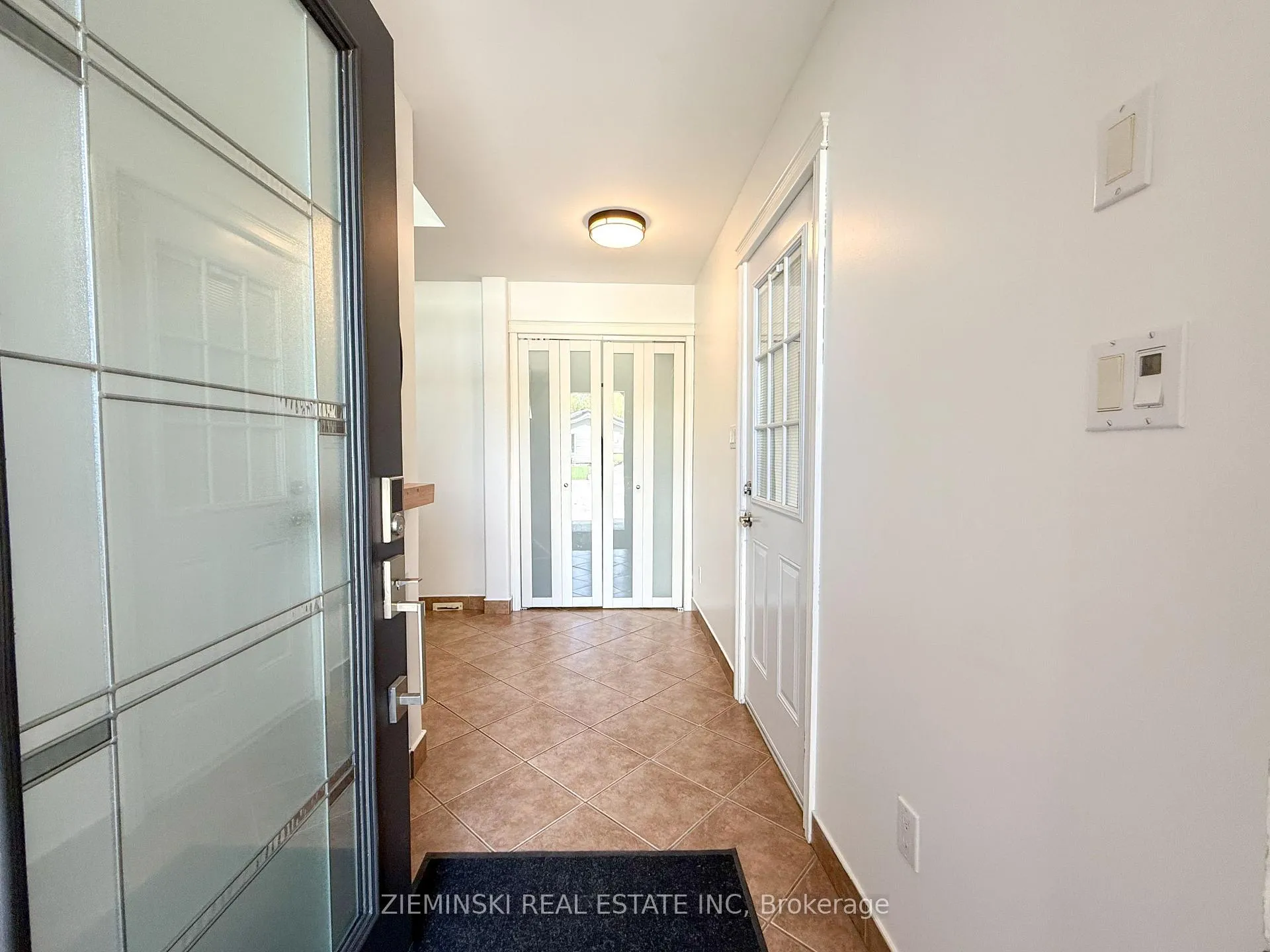 Photo 2 of 1179 Park Avenue, Timmins, MTJ - Main Area — HOMEH
