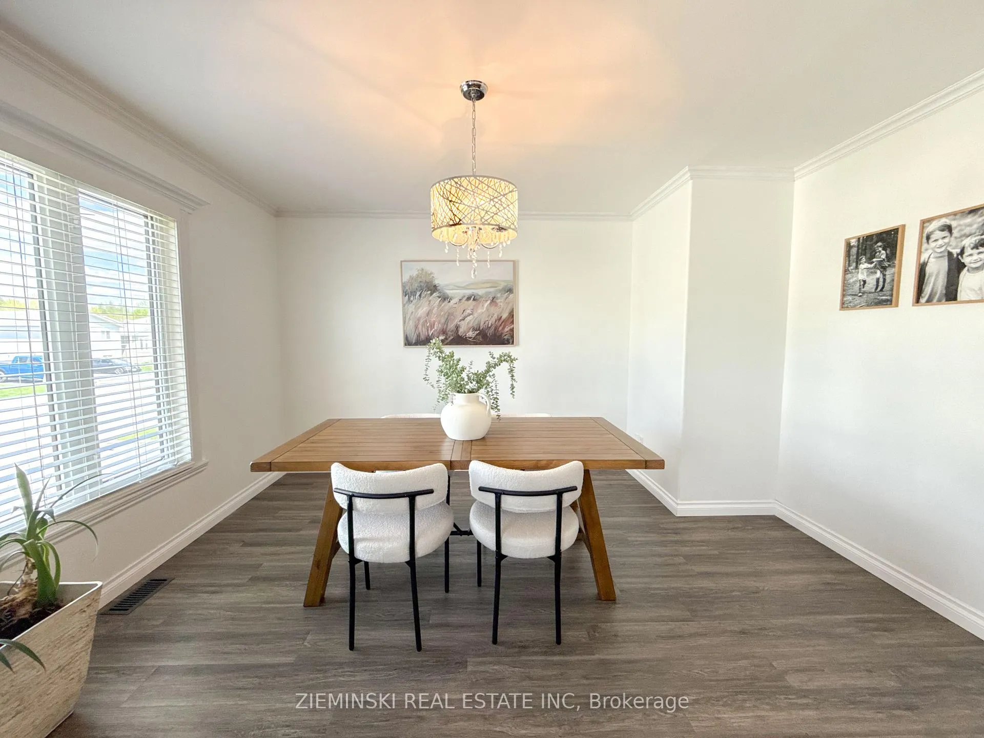Photo 7 of 1179 Park Avenue, Timmins, MTJ - Main Area — HOMEH