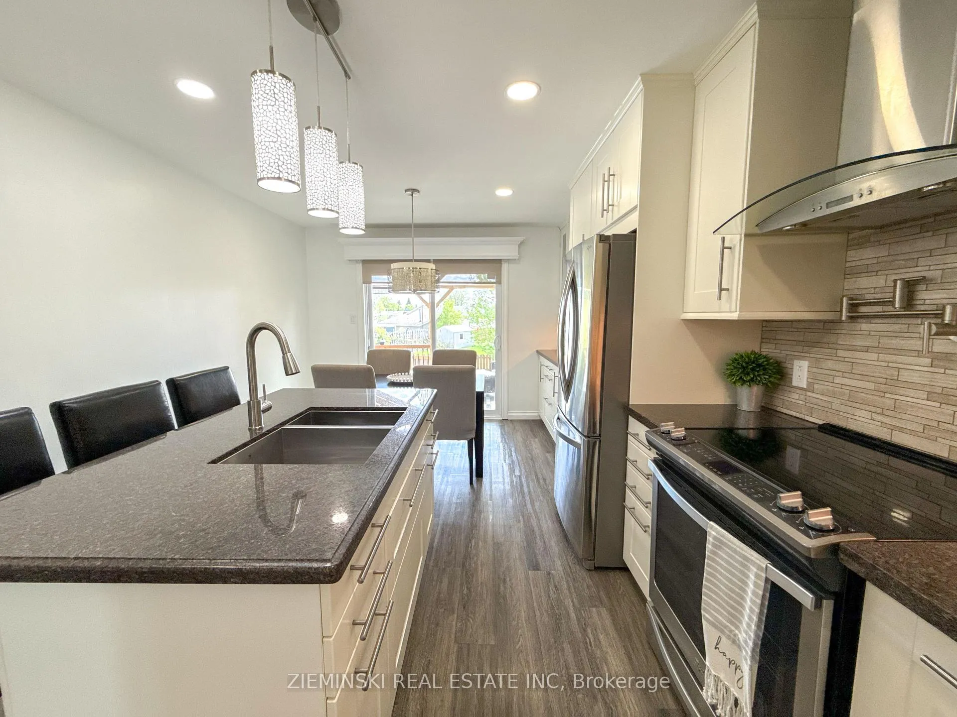 Photo 14 of 1179 Park Avenue, Timmins, MTJ - Main Area — HOMEH