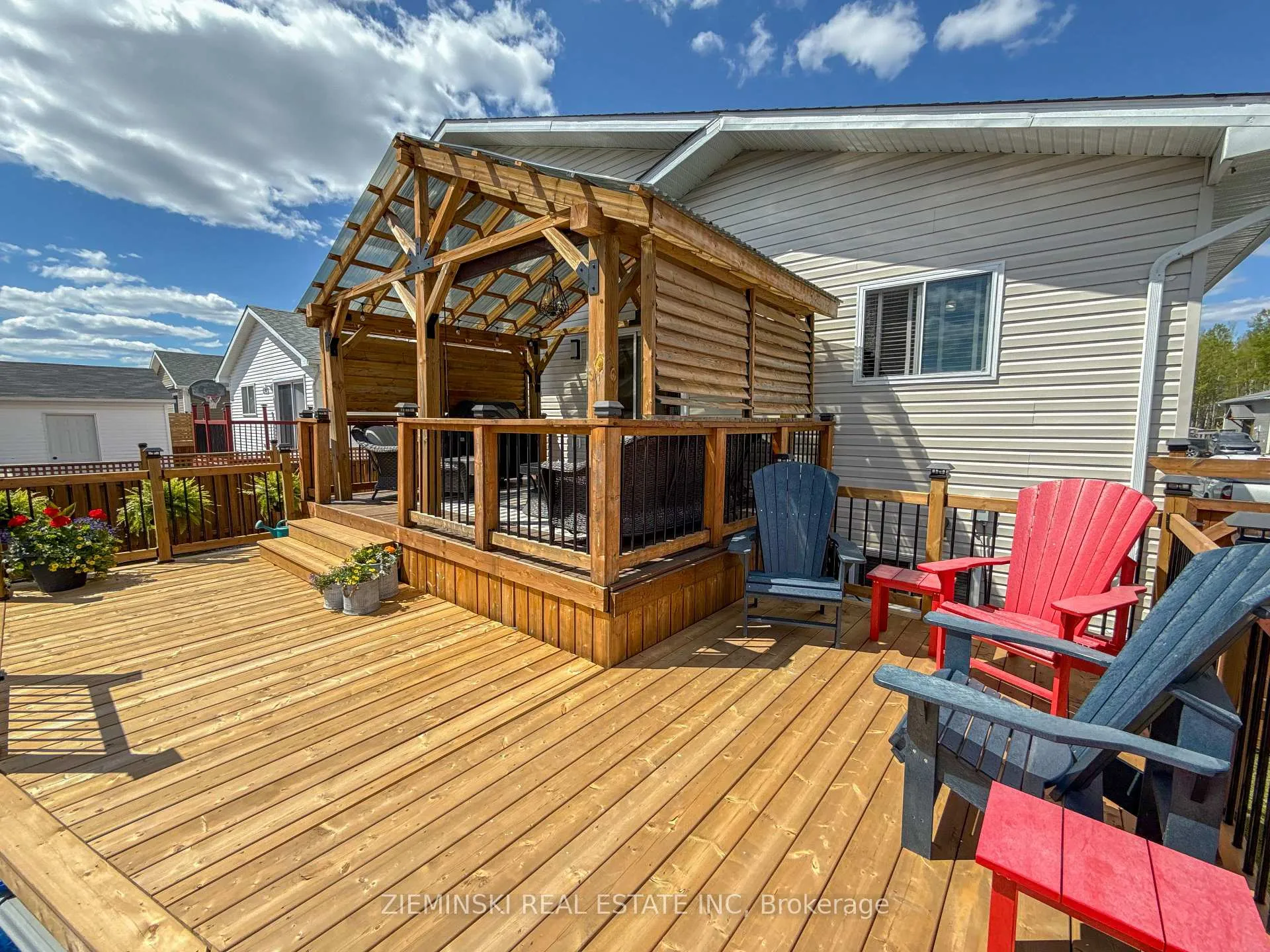 Photo 41 of 1179 Park Avenue, Timmins, MTJ - Main Area — HOMEH