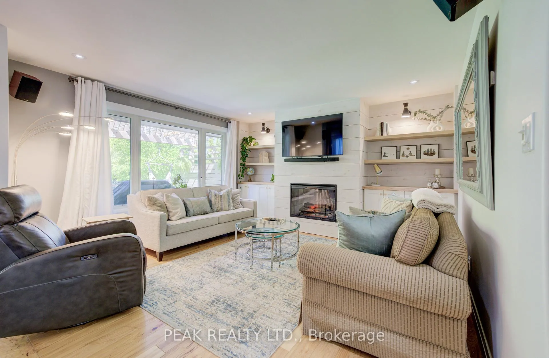 Photo 7 of 110 Laschinger Boulevard, Wilmot — HOMEH