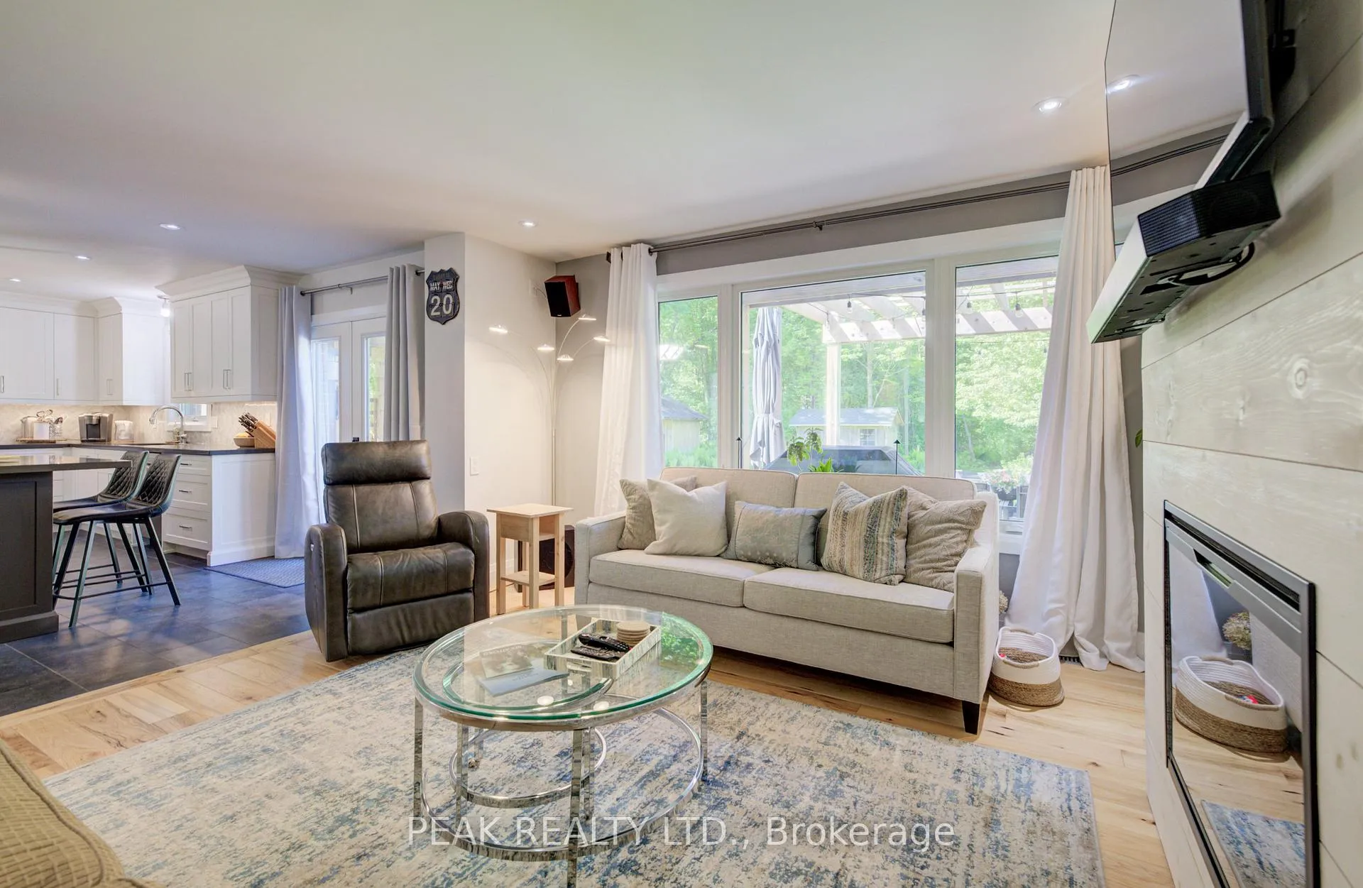 Photo 9 of 110 Laschinger Boulevard, Wilmot — HOMEH
