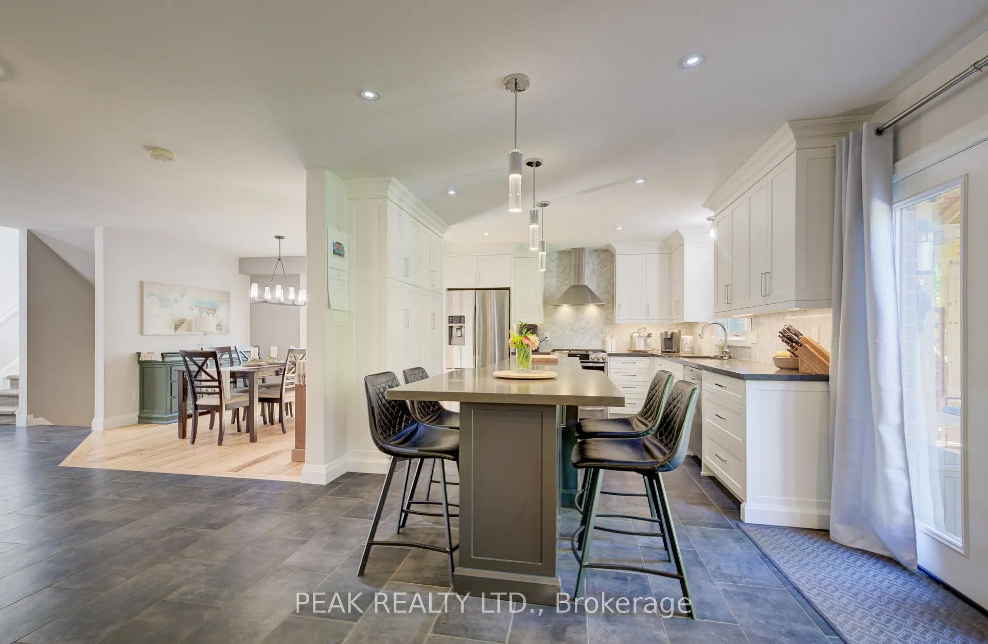 Photo 10 of 110 Laschinger Boulevard, Wilmot — HOMEH