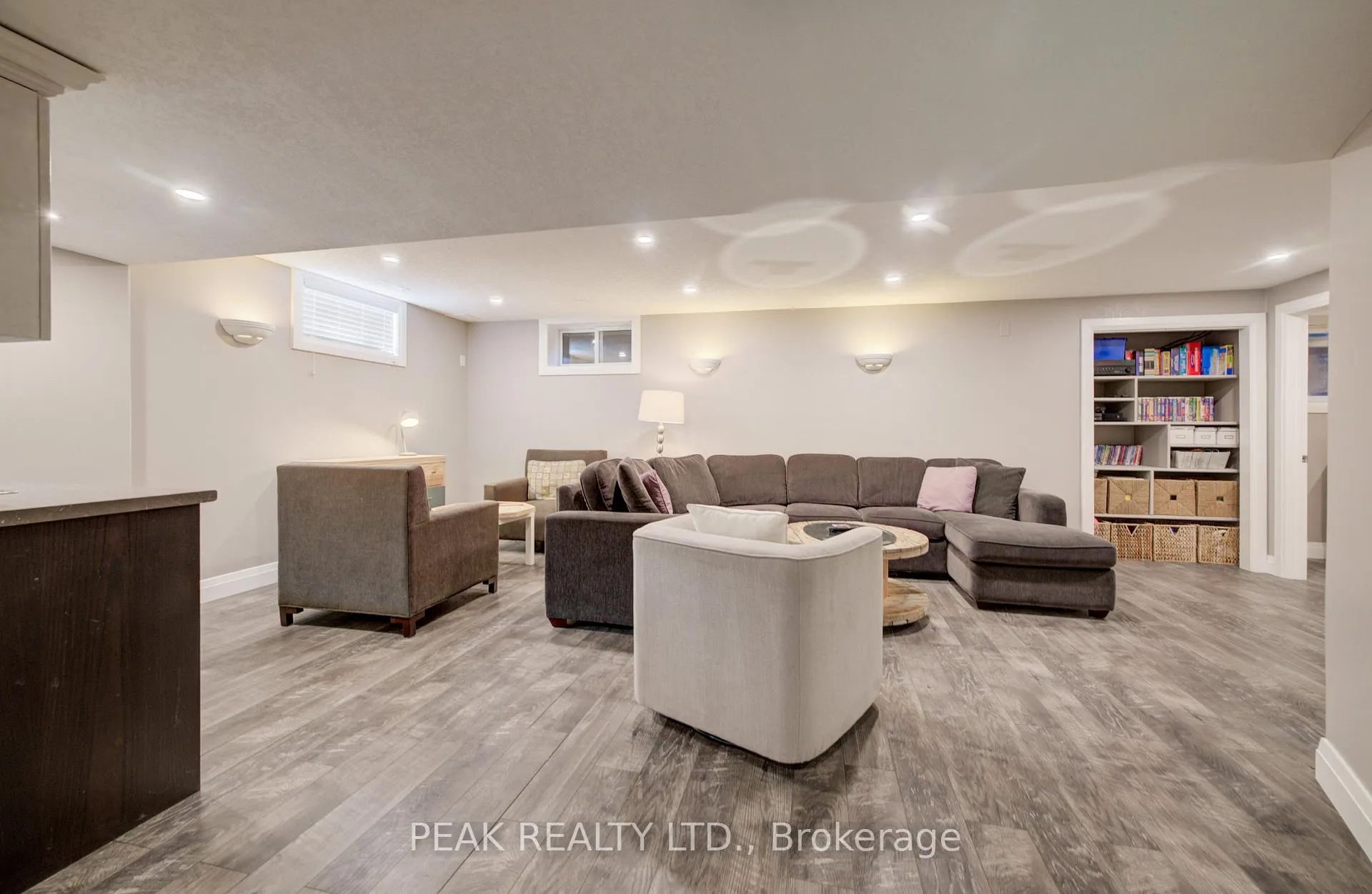 Photo 32 of 110 Laschinger Boulevard, Wilmot — HOMEH