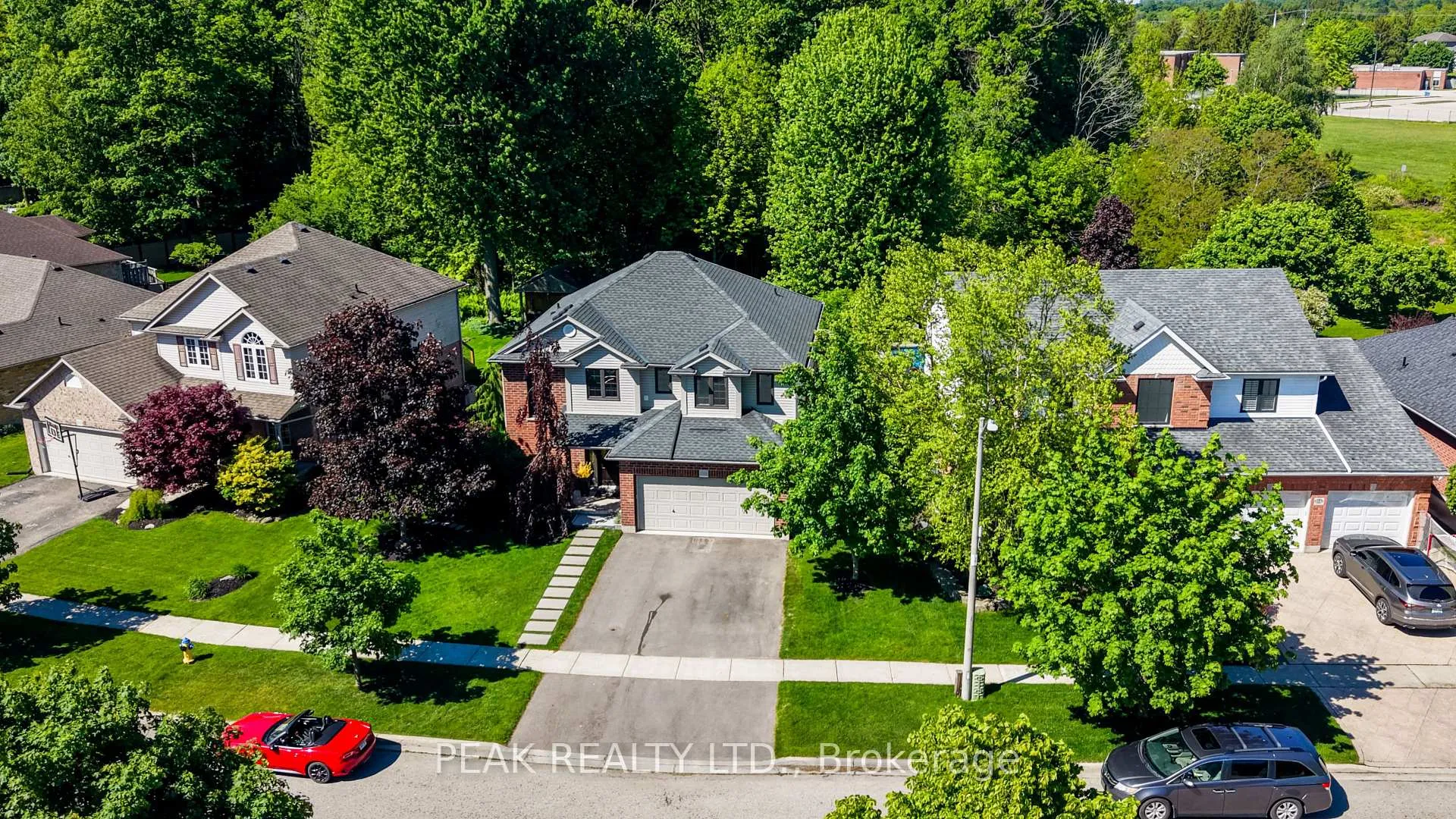 Photo 49 of 110 Laschinger Boulevard, Wilmot — HOMEH