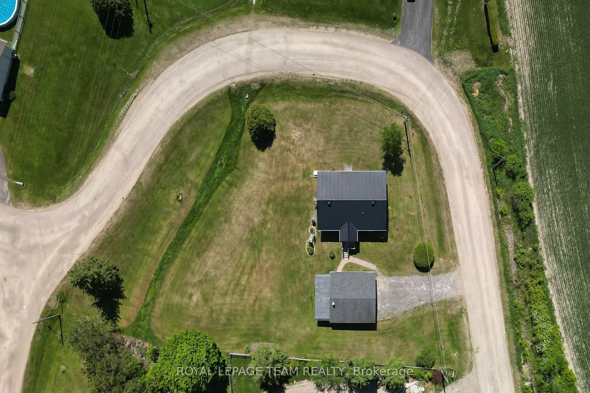 Photo 9 of 929 Munro Drive, McNab/Braeside, Mcnab/Braeside Twps — HOMEH