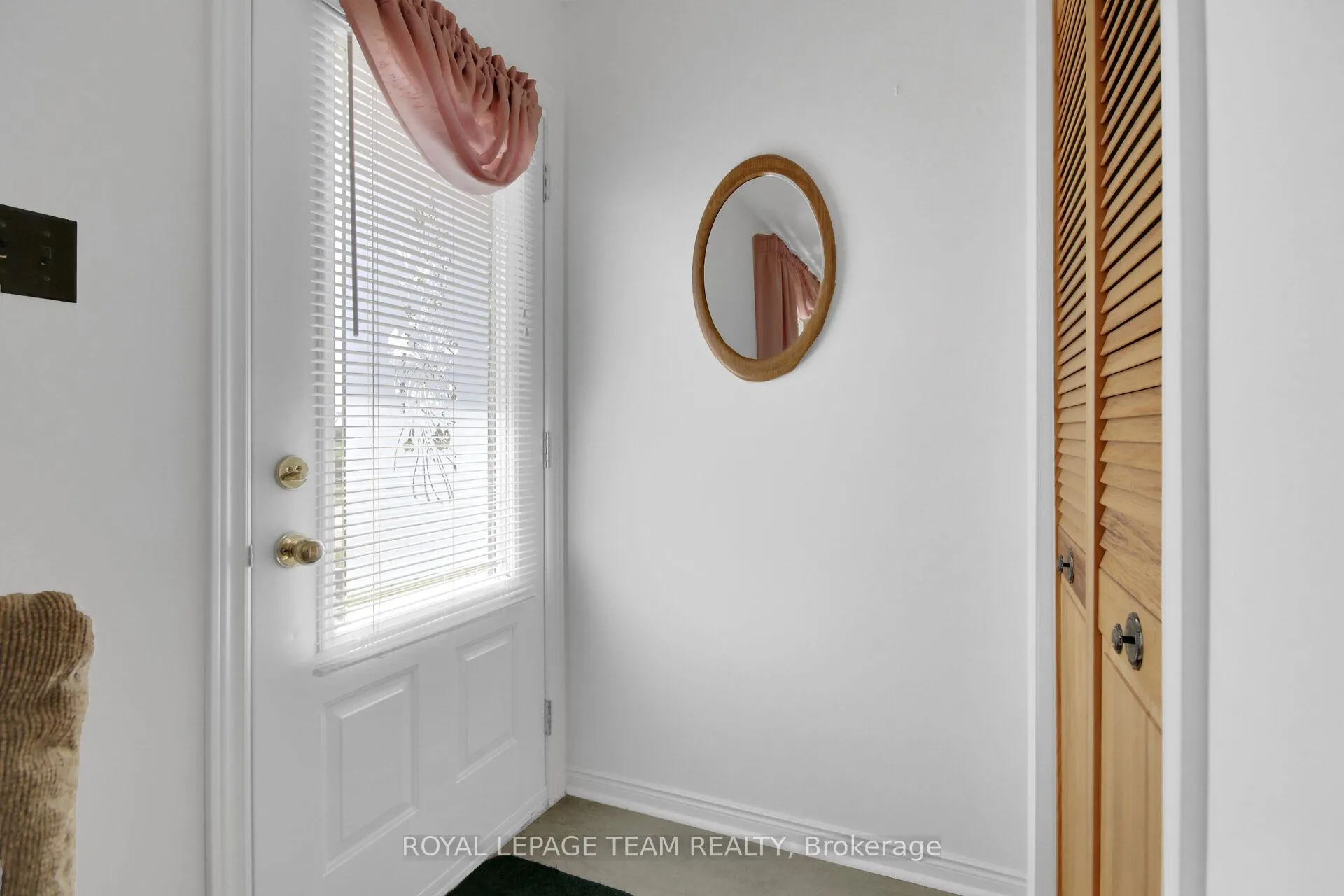 Photo 11 of 929 Munro Drive, McNab/Braeside, Mcnab/Braeside Twps — HOMEH