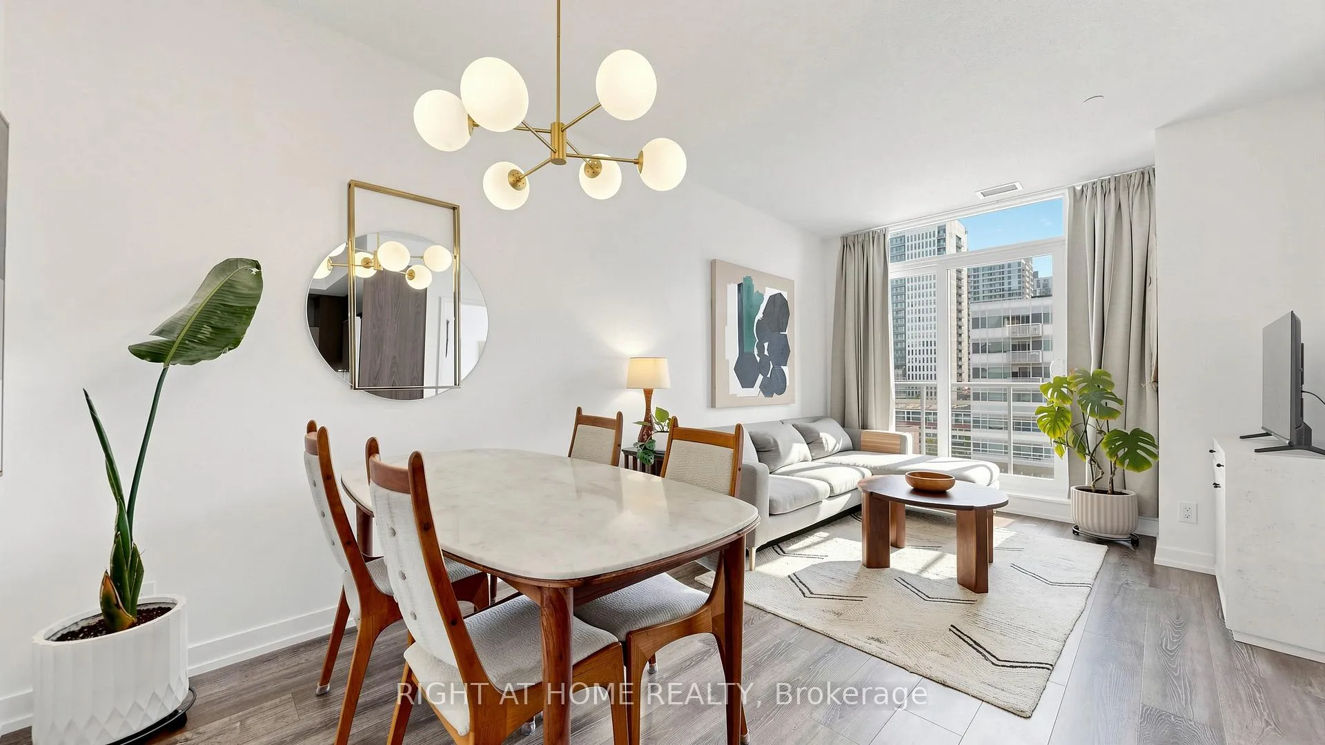 Photo 6 of Unit 714, 200 Sackville Street, Toronto, Regent Park — HOMEH