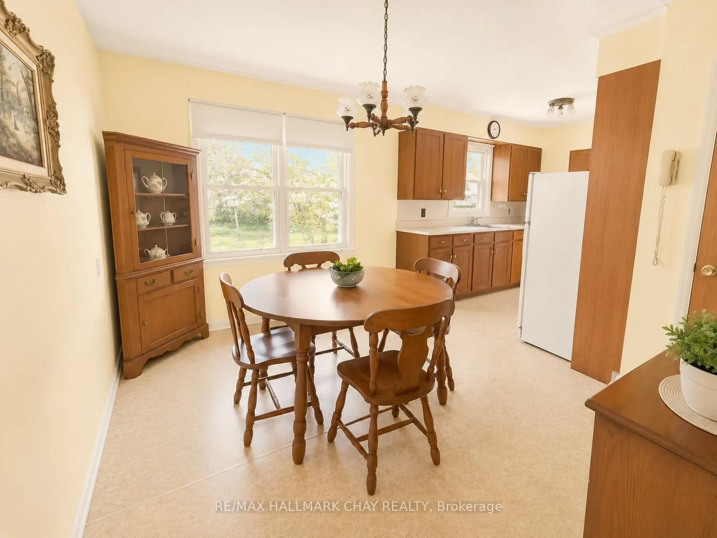 Photo 9 of 121 Rodney Street, Barrie, Codrington — HOMEH