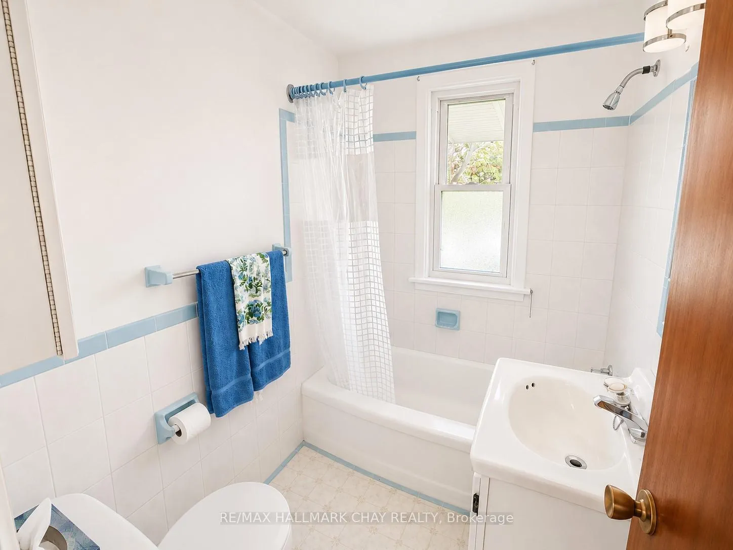 Photo 21 of 121 Rodney Street, Barrie, Codrington — HOMEH