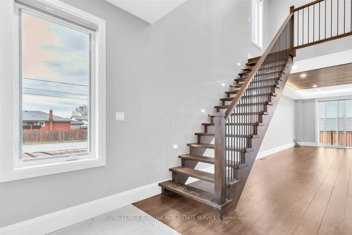 Photo 3 of Unit Upper, 255 Federal Street, Hamilton, Stoney Creek — HOMEH