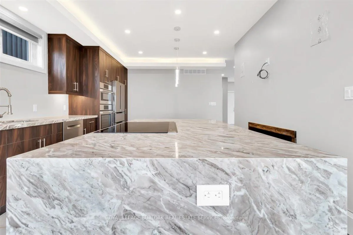 Photo 12 of Unit Upper, 255 Federal Street, Hamilton, Stoney Creek — HOMEH