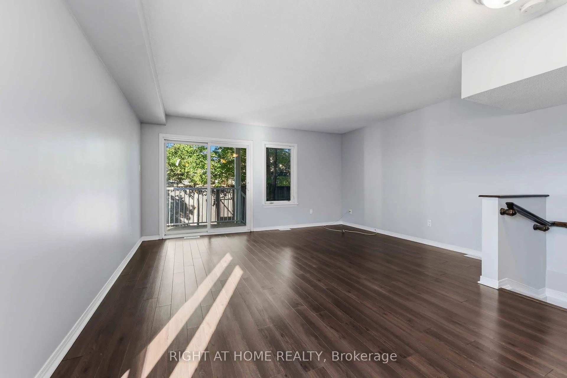 Photo 5 of 227 Keltie Private, Ottawa, Barrhaven - Longfields — HOMEH