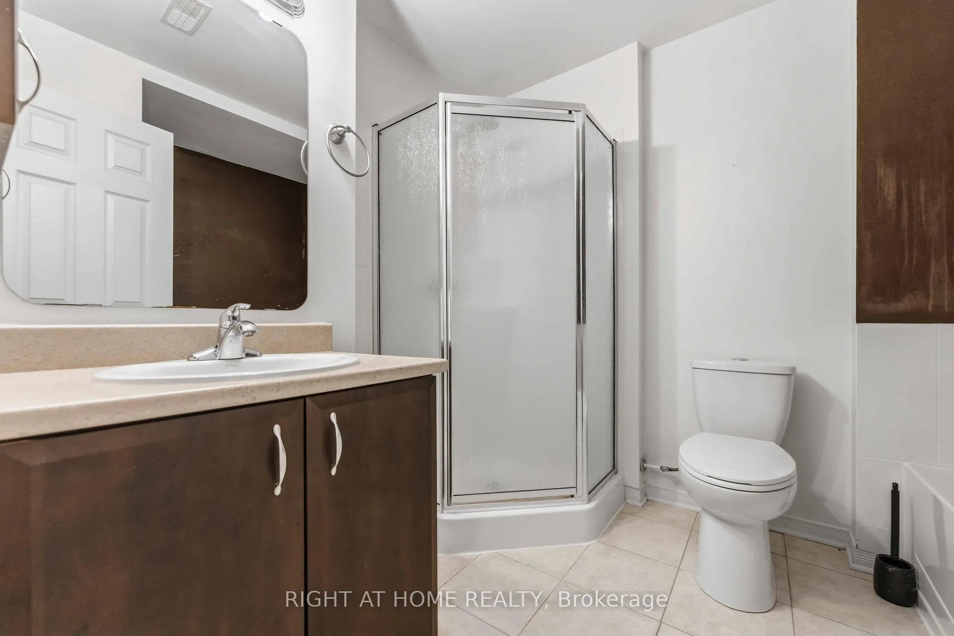 Photo 14 of 227 Keltie Private, Ottawa, Barrhaven - Longfields — HOMEH