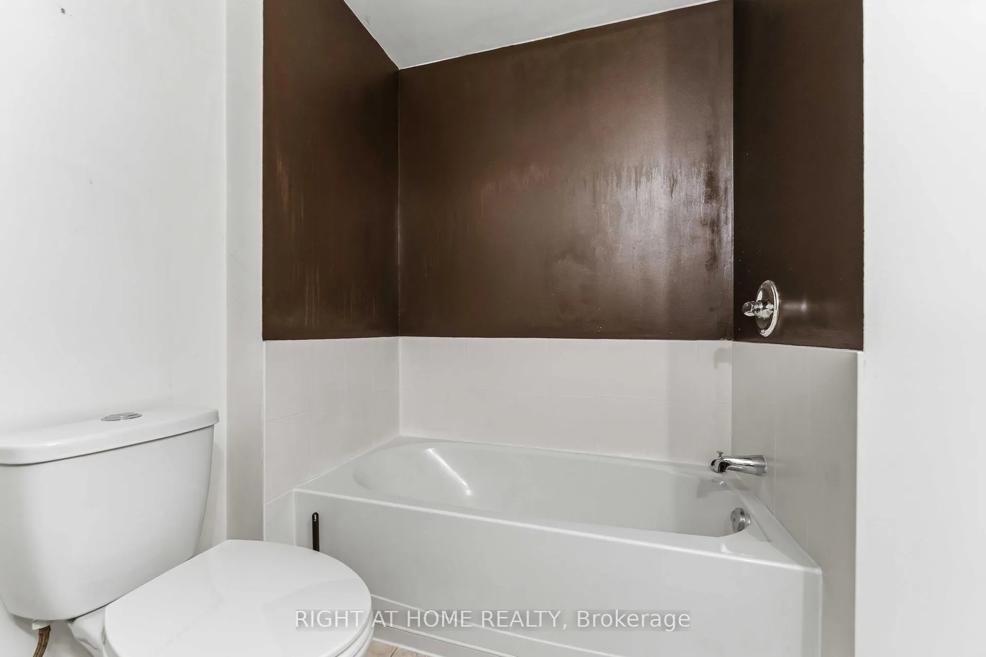 Photo 15 of 227 Keltie Private, Ottawa, Barrhaven - Longfields — HOMEH