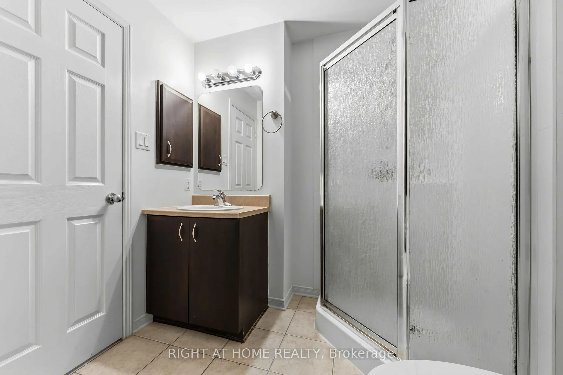 Photo 16 of 227 Keltie Private, Ottawa, Barrhaven - Longfields — HOMEH