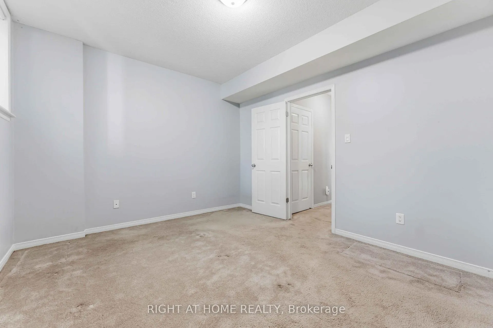 Photo 19 of 227 Keltie Private, Ottawa, Barrhaven - Longfields — HOMEH