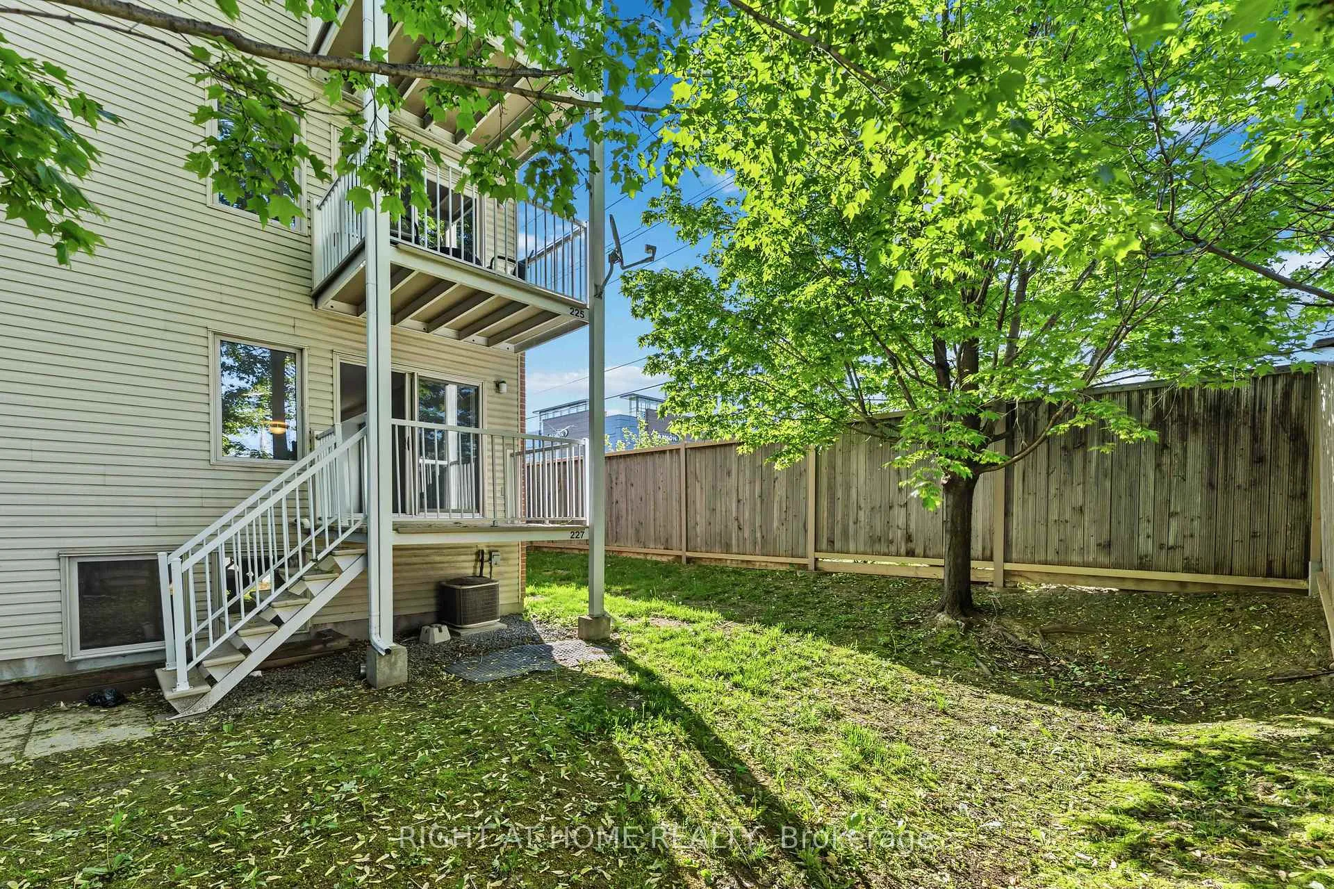 Photo 29 of 227 Keltie Private, Ottawa, Barrhaven - Longfields — HOMEH