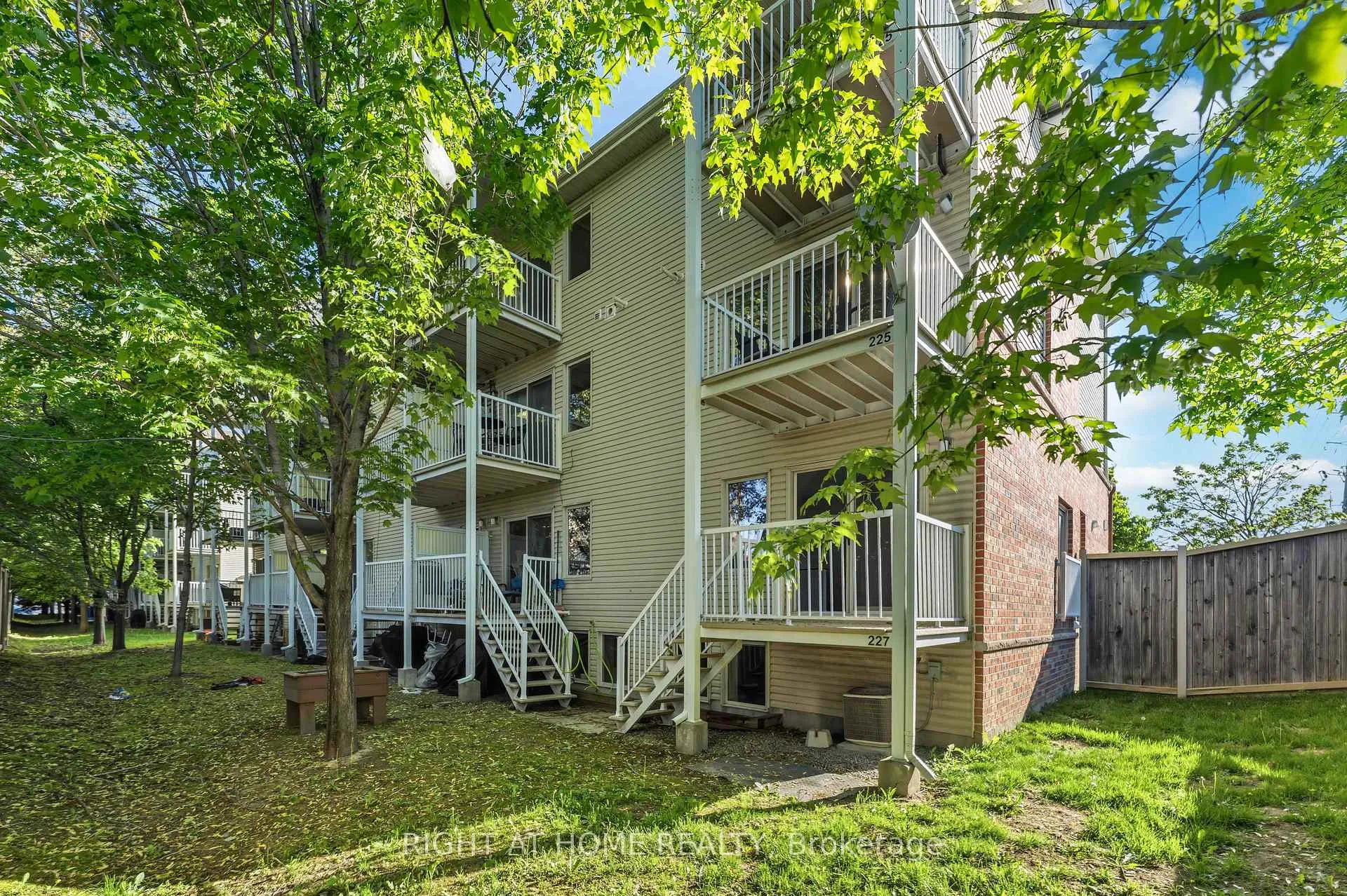 Photo 30 of 227 Keltie Private, Ottawa, Barrhaven - Longfields — HOMEH