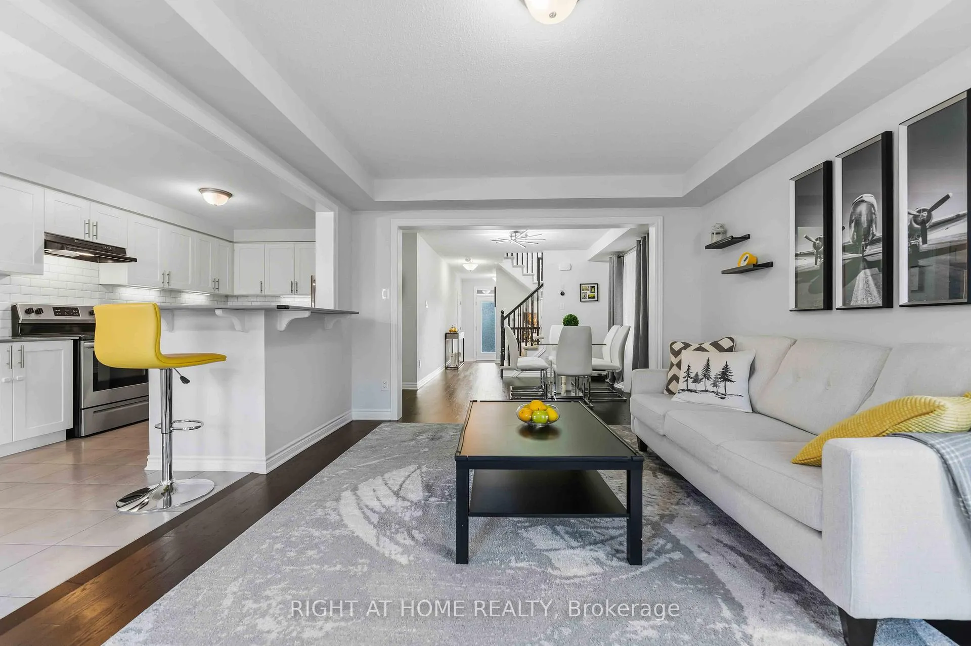 Photo 11 of 508 Roundleaf Way, Ottawa, Kanata - Emerald Meadows/Trailwest — HOMEH