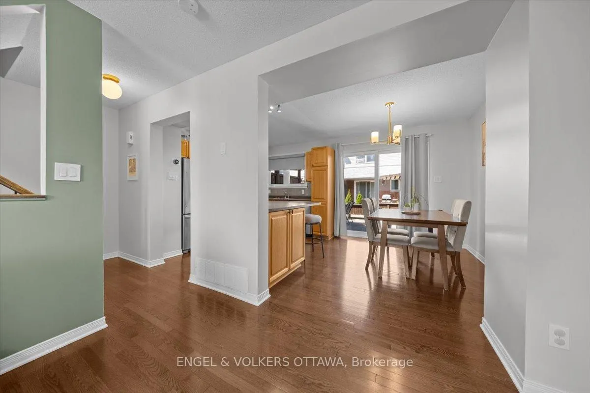 Photo 8 of 241 Monterey Drive, Ottawa, Leslie Park — HOMEH