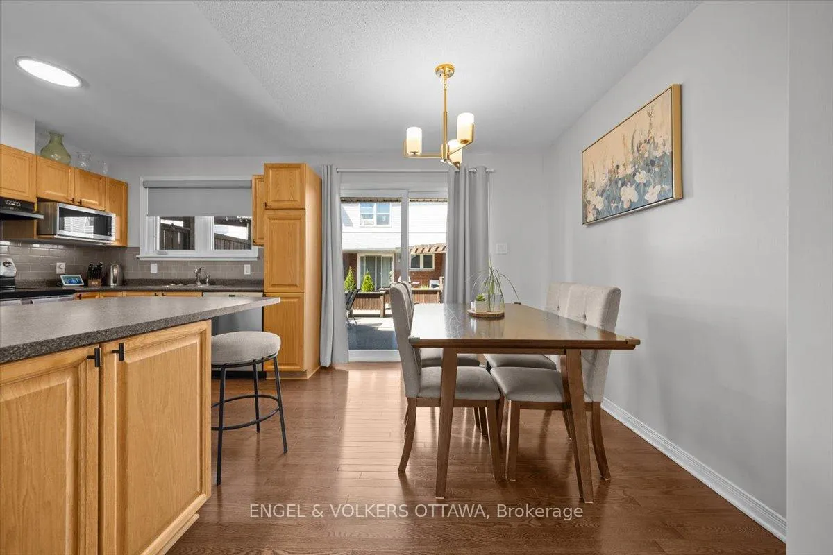 Photo 9 of 241 Monterey Drive, Ottawa, Leslie Park — HOMEH