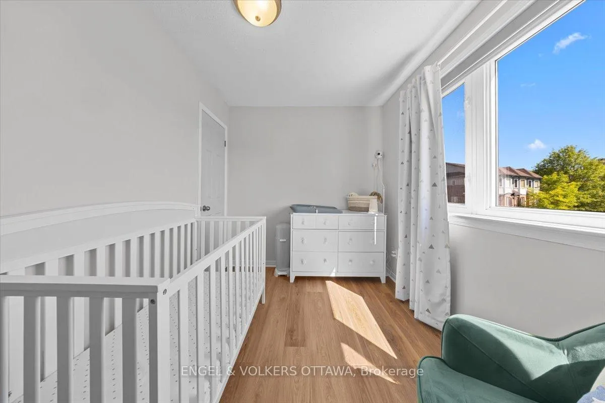 Photo 25 of 241 Monterey Drive, Ottawa, Leslie Park — HOMEH