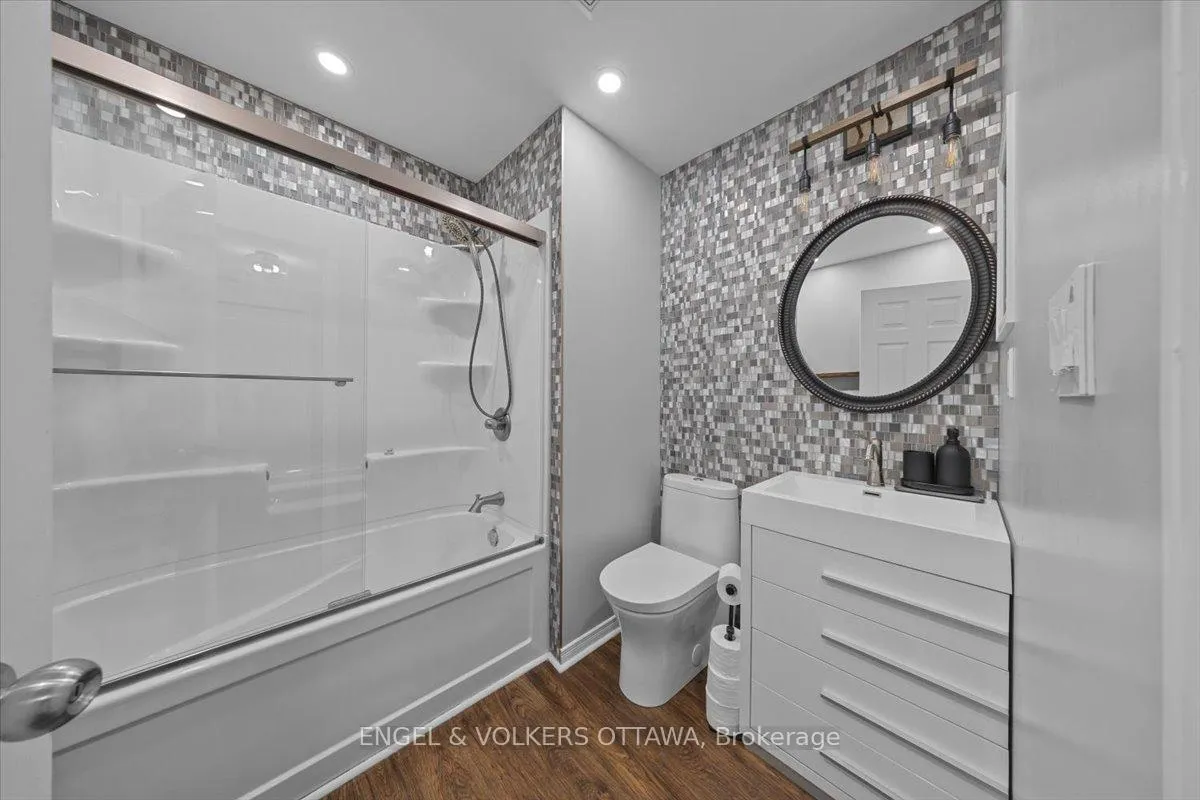 Photo 27 of 241 Monterey Drive, Ottawa, Leslie Park — HOMEH