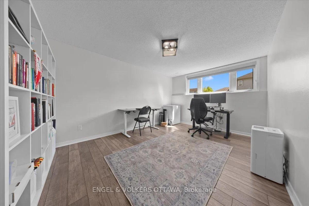 Photo 28 of 241 Monterey Drive, Ottawa, Leslie Park — HOMEH