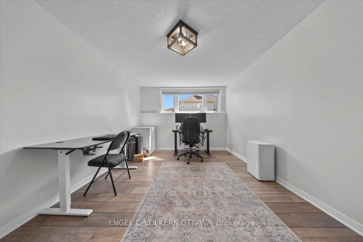 Photo 29 of 241 Monterey Drive, Ottawa, Leslie Park — HOMEH