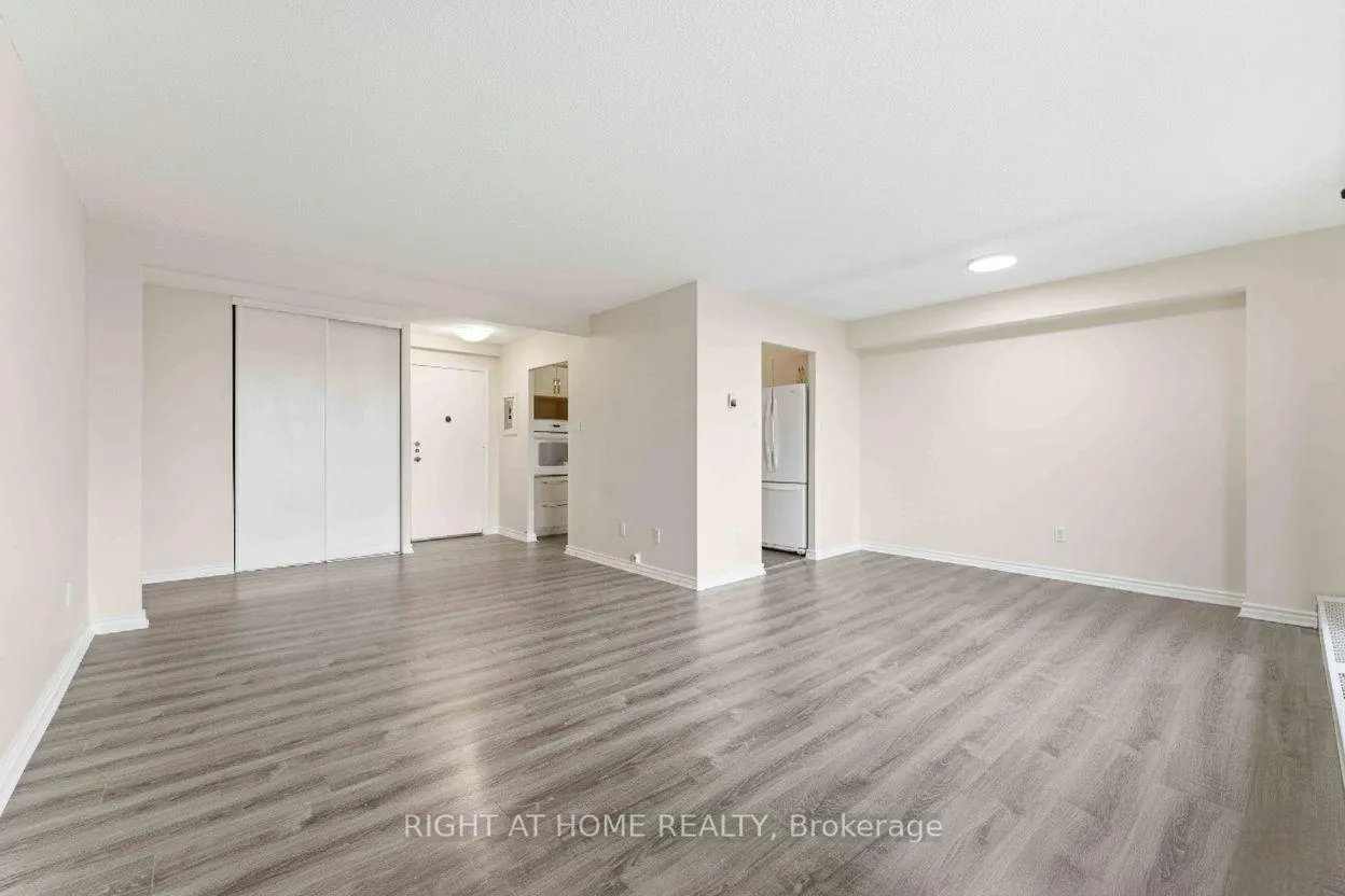 Photo 5 of Unit 311, 665 Bathgate Drive, Ottawa, Carson Meadows — HOMEH