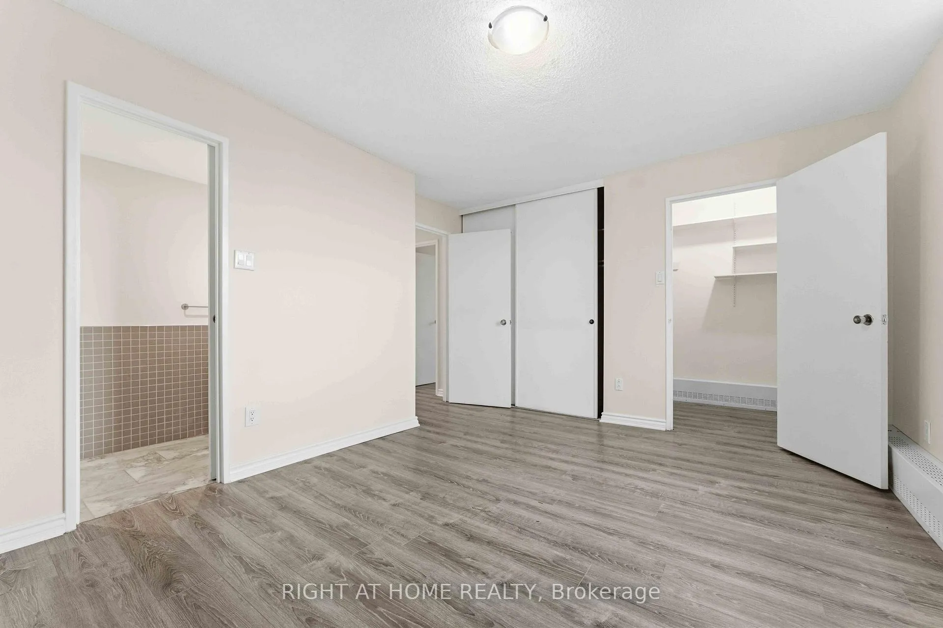 Photo 17 of Unit 311, 665 Bathgate Drive, Ottawa, Carson Meadows — HOMEH