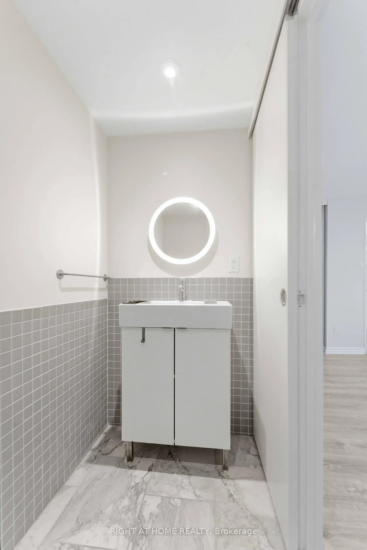 Photo 18 of Unit 311, 665 Bathgate Drive, Ottawa, Carson Meadows — HOMEH