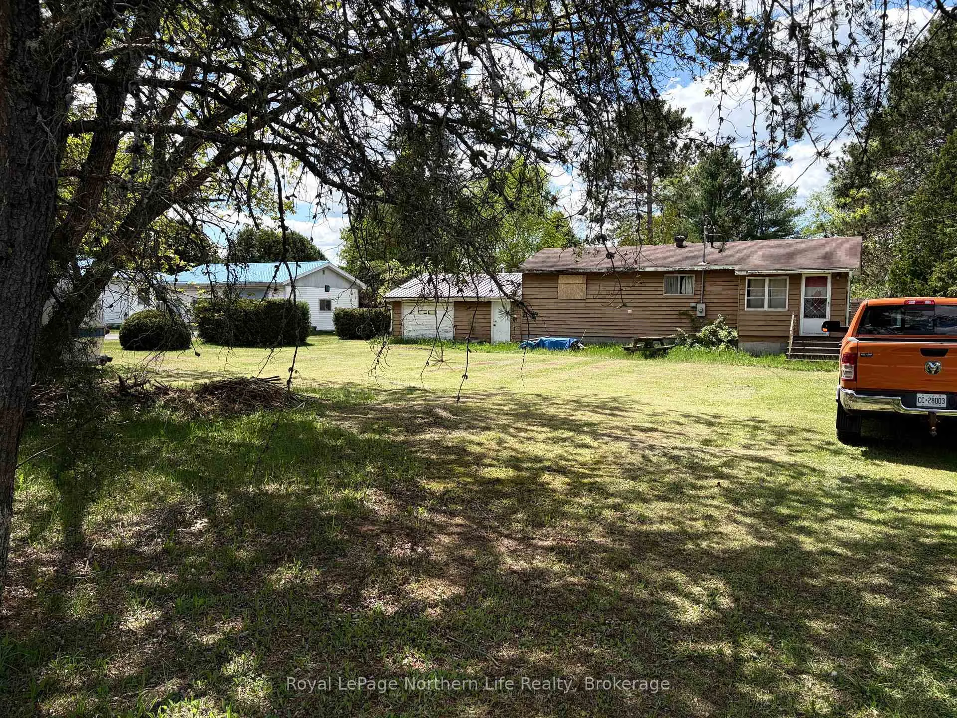Photo 3 of 83 Earls Lake Road, Papineau-Cameron, Papineau Cameron — HOMEH