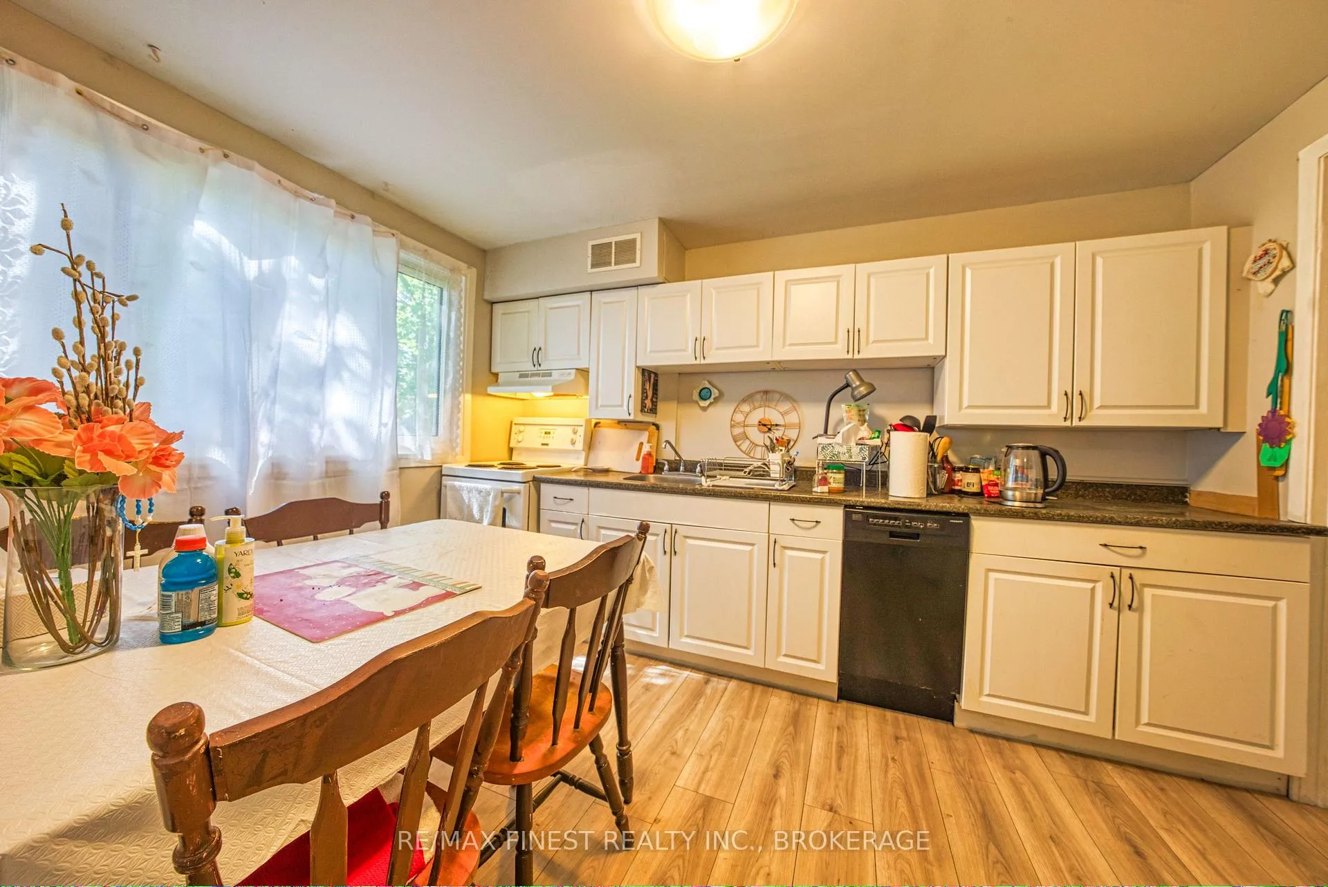 Photo 4 of Unit 50, 258 Queen Mary Road, Kingston, Central City West — HOMEH