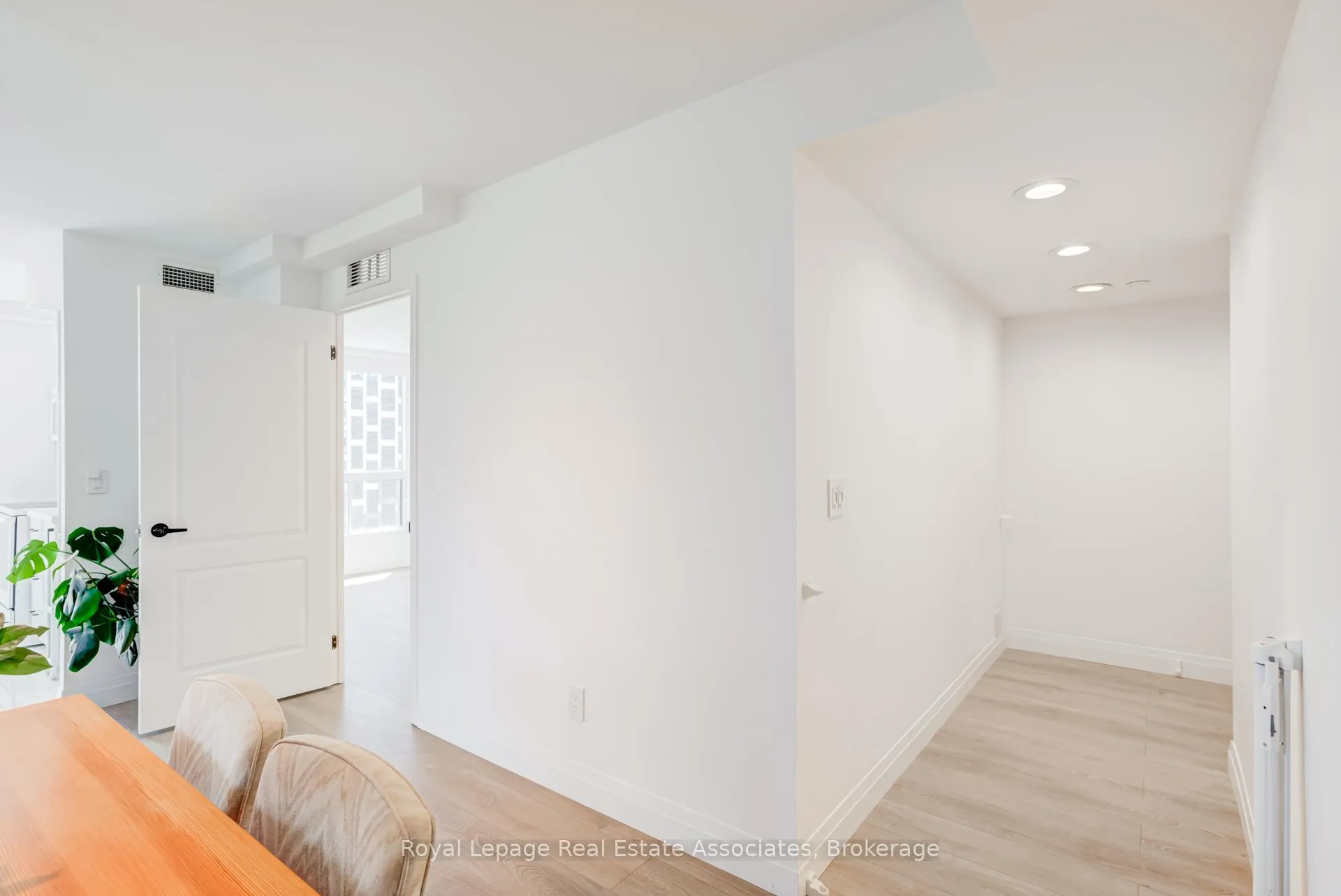 Photo 20 of Unit 705, 70 High Park Avenue, Toronto, High Park North — HOMEH