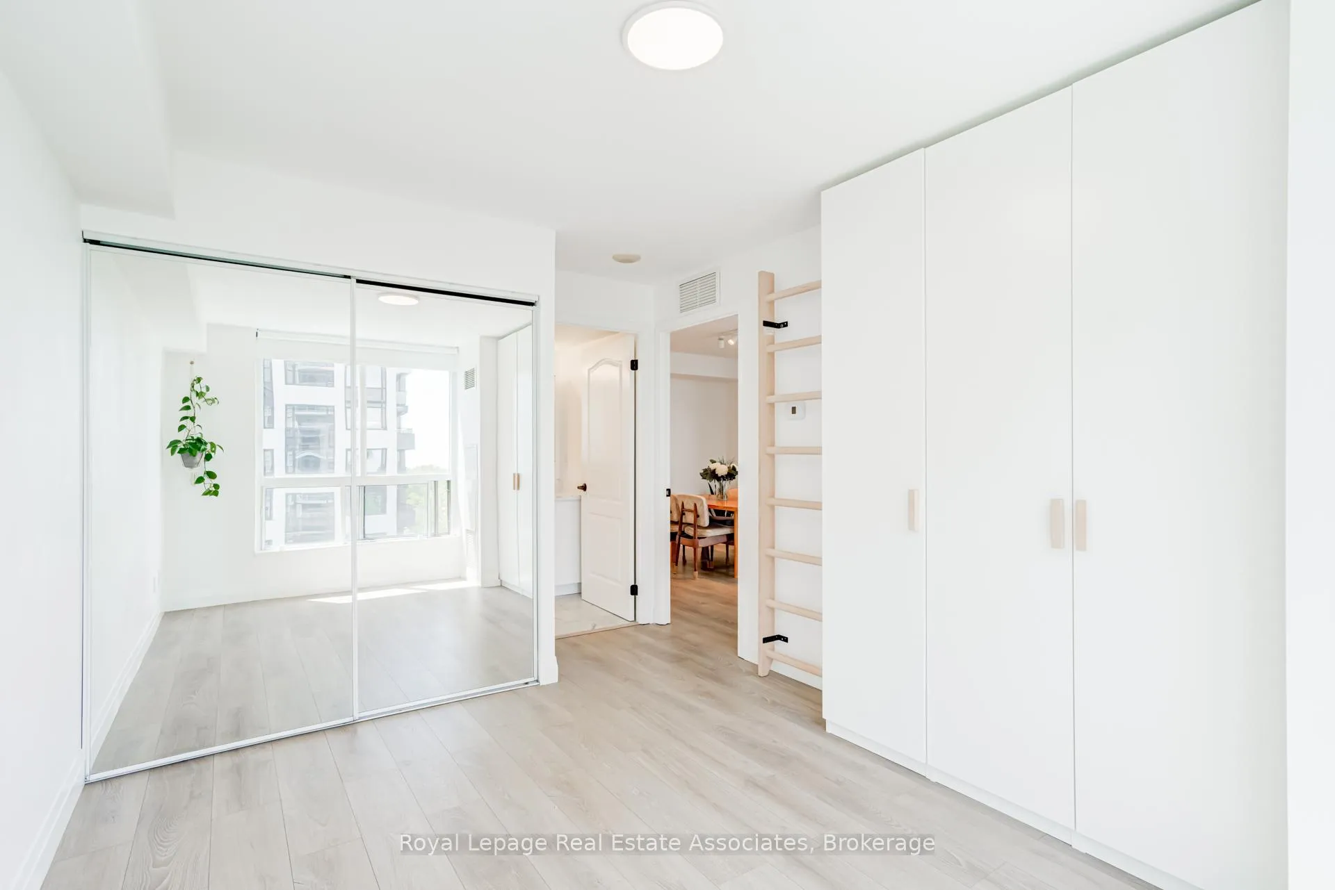 Photo 21 of Unit 705, 70 High Park Avenue, Toronto, High Park North — HOMEH