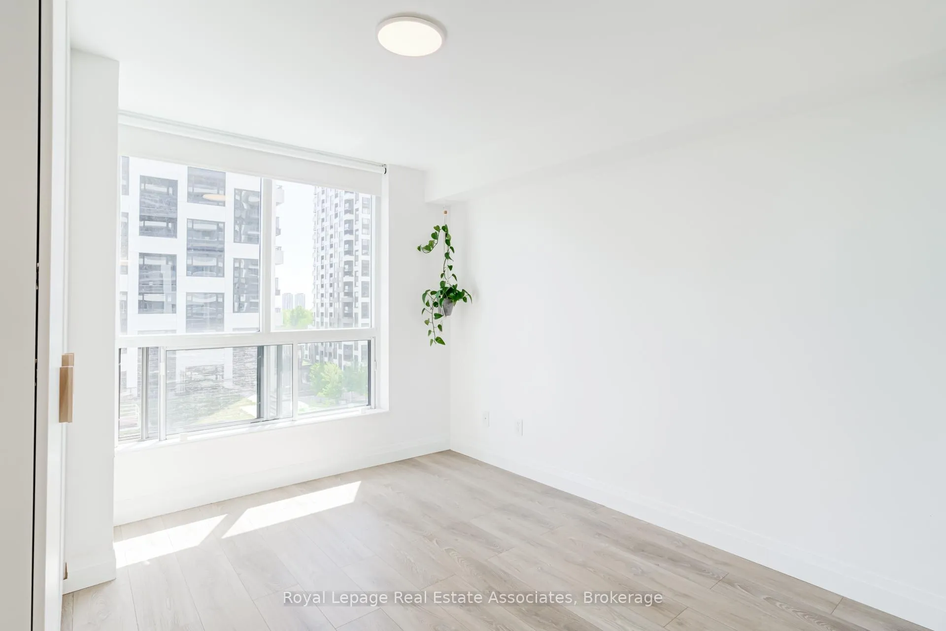Photo 22 of Unit 705, 70 High Park Avenue, Toronto, High Park North — HOMEH