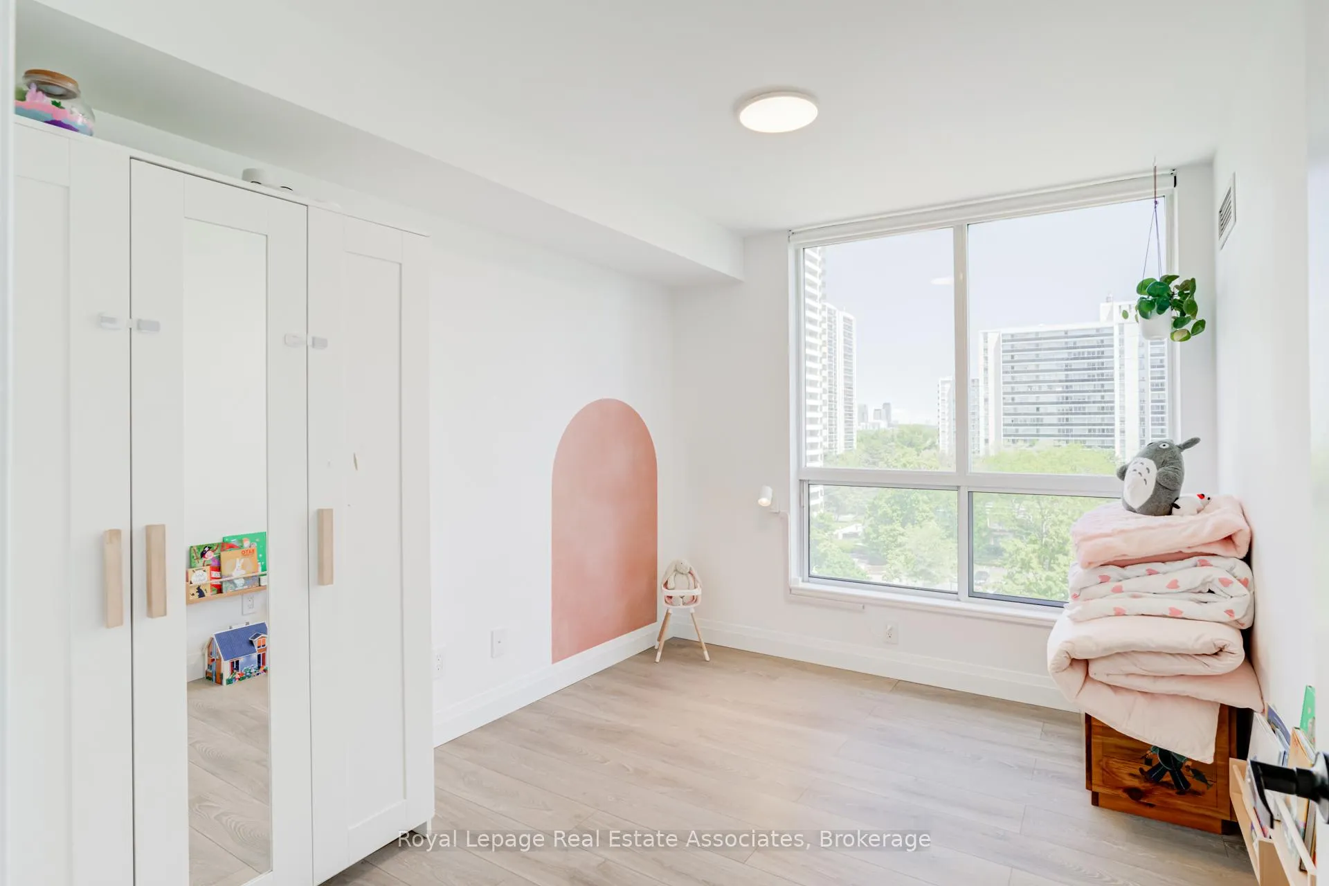 Photo 26 of Unit 705, 70 High Park Avenue, Toronto, High Park North — HOMEH