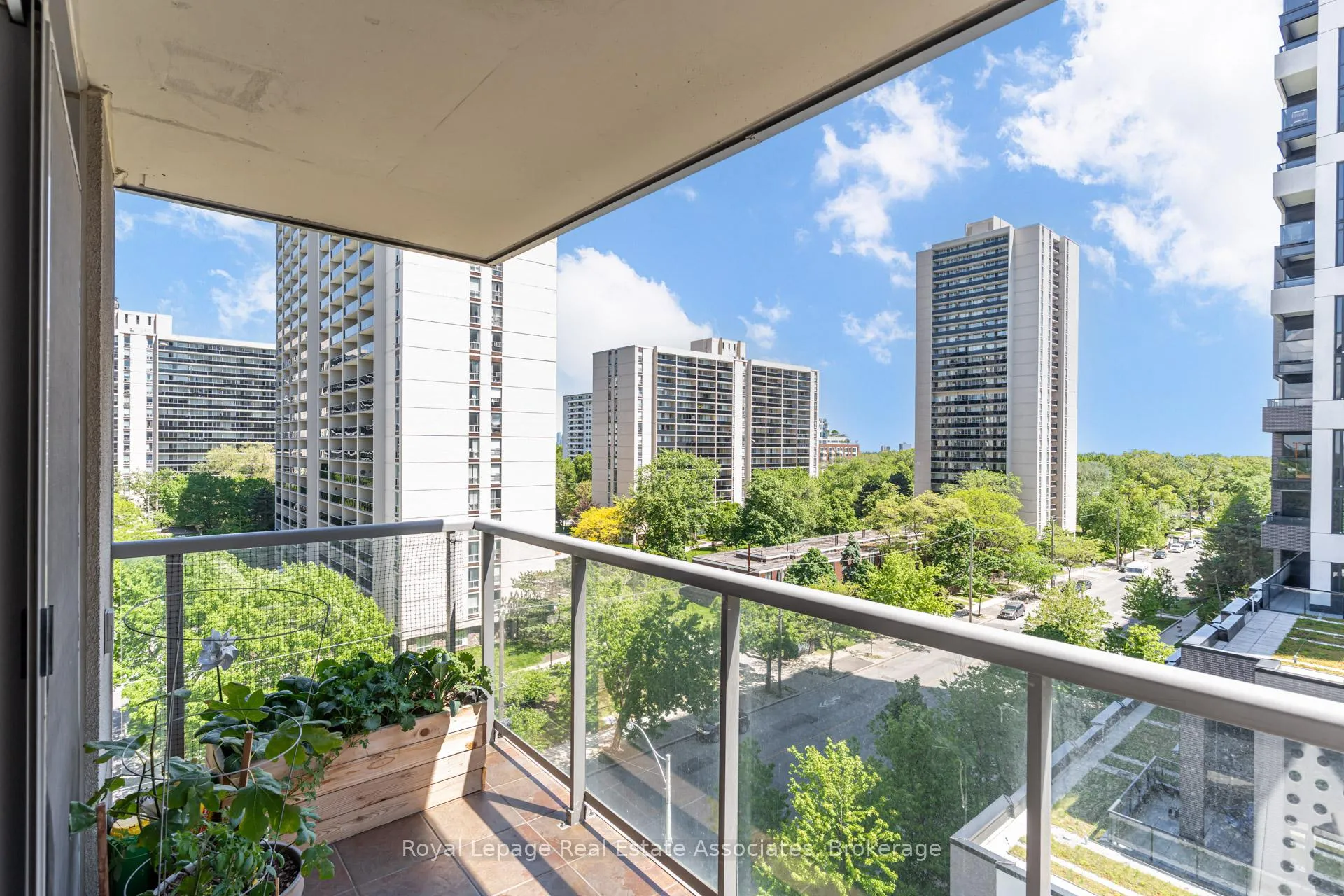 Photo 34 of Unit 705, 70 High Park Avenue, Toronto, High Park North — HOMEH