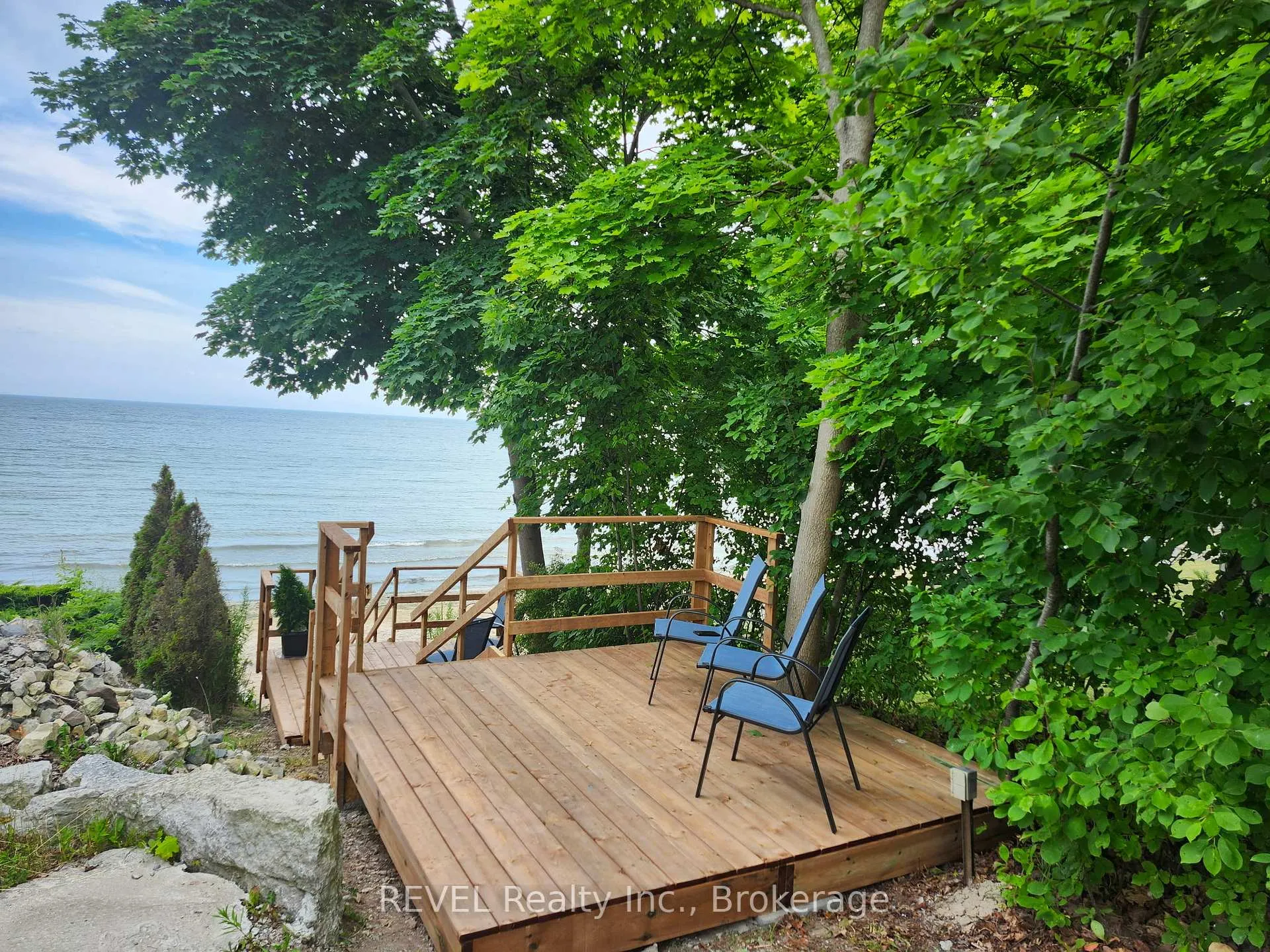 Photo 3 of 80 Lighthouse Drive, Haldimand, Dunnville — HOMEH