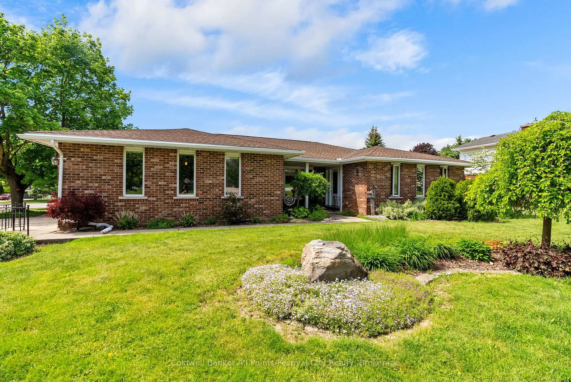 Photo 1 of 30 Mohawk Crescent, Central Huron, Clinton — HOMEH