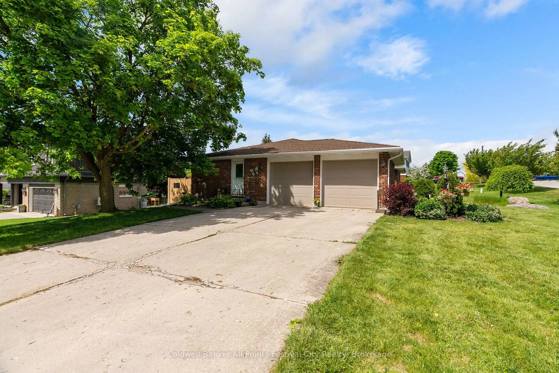 Photo 41 of 30 Mohawk Crescent, Central Huron, Clinton — HOMEH