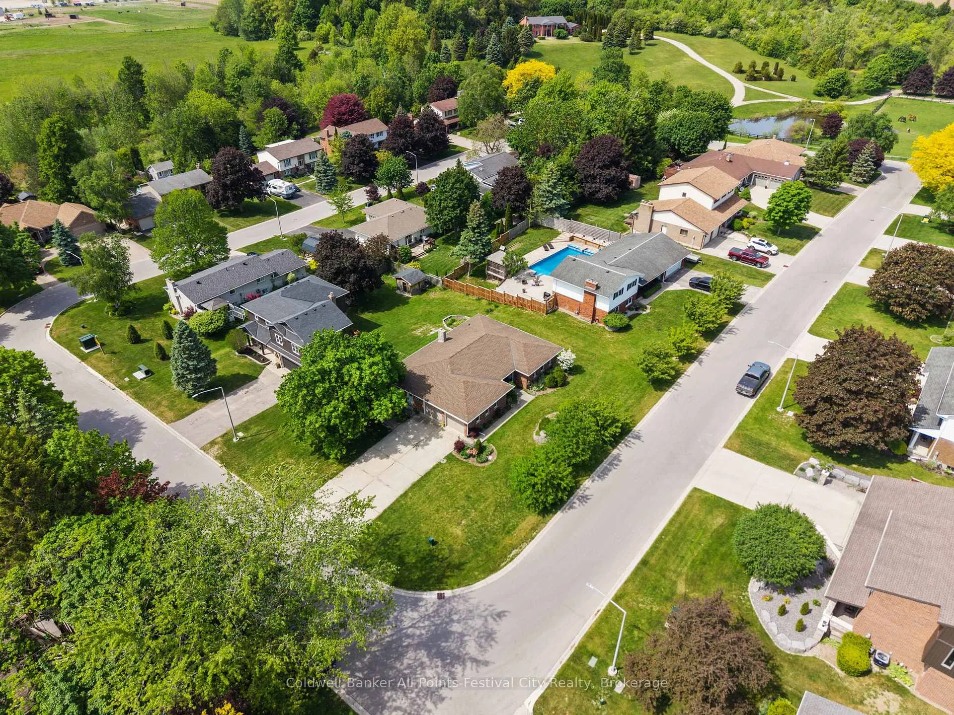 Photo 44 of 30 Mohawk Crescent, Central Huron, Clinton — HOMEH
