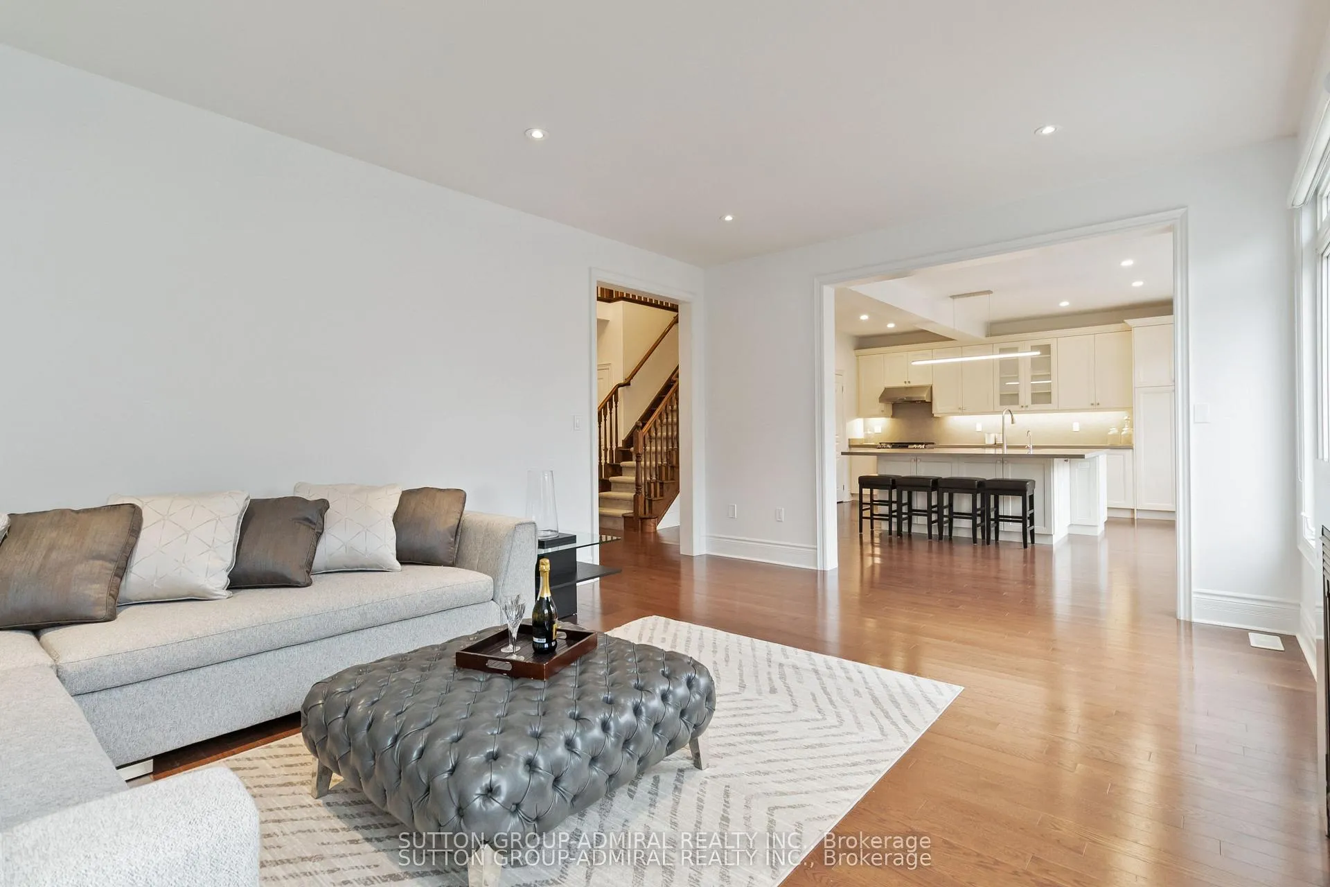 Photo 4 of 3301 Skipton Lane, Oakville, Bronte Creek — HOMEH