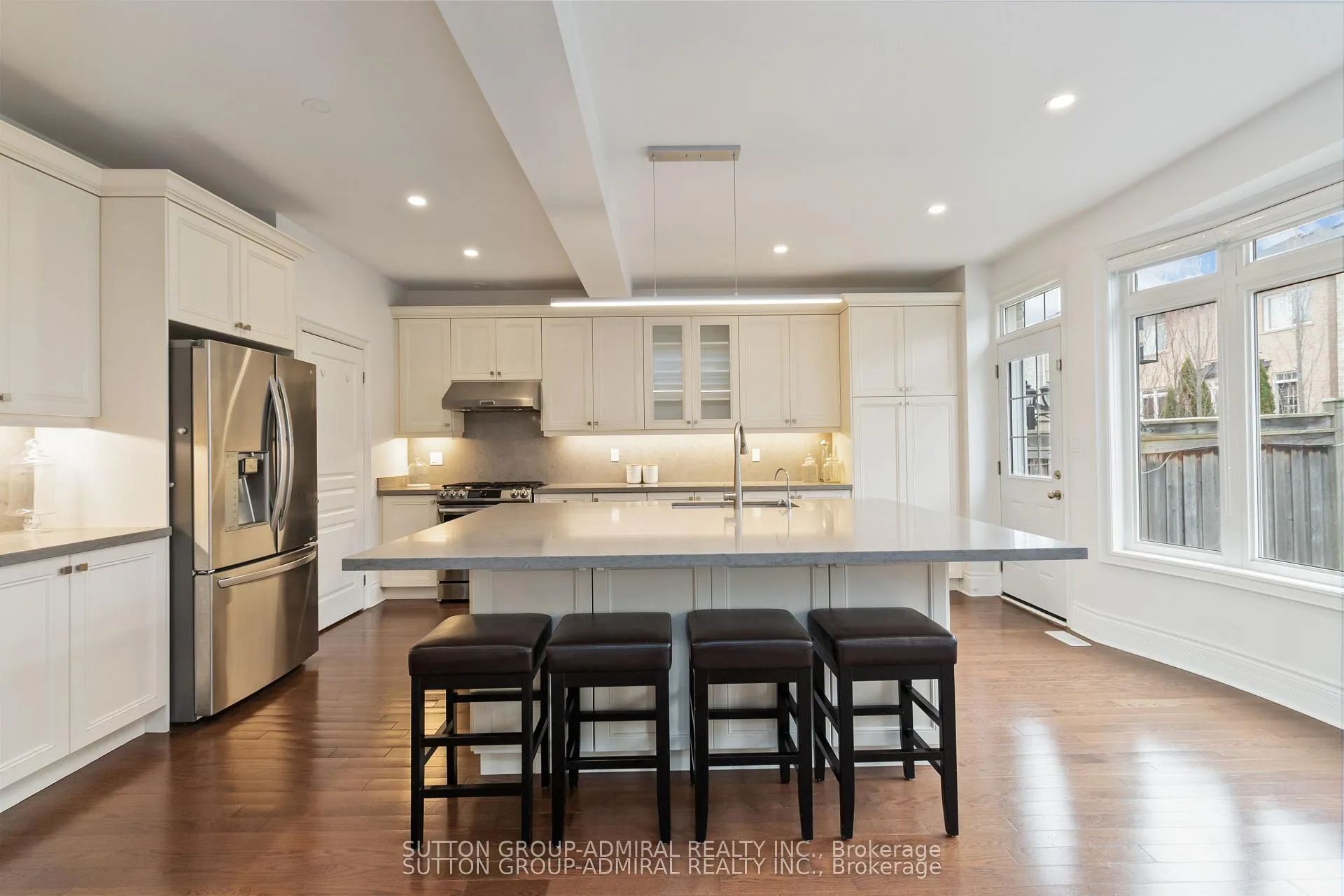 Photo 8 of 3301 Skipton Lane, Oakville, Bronte Creek — HOMEH