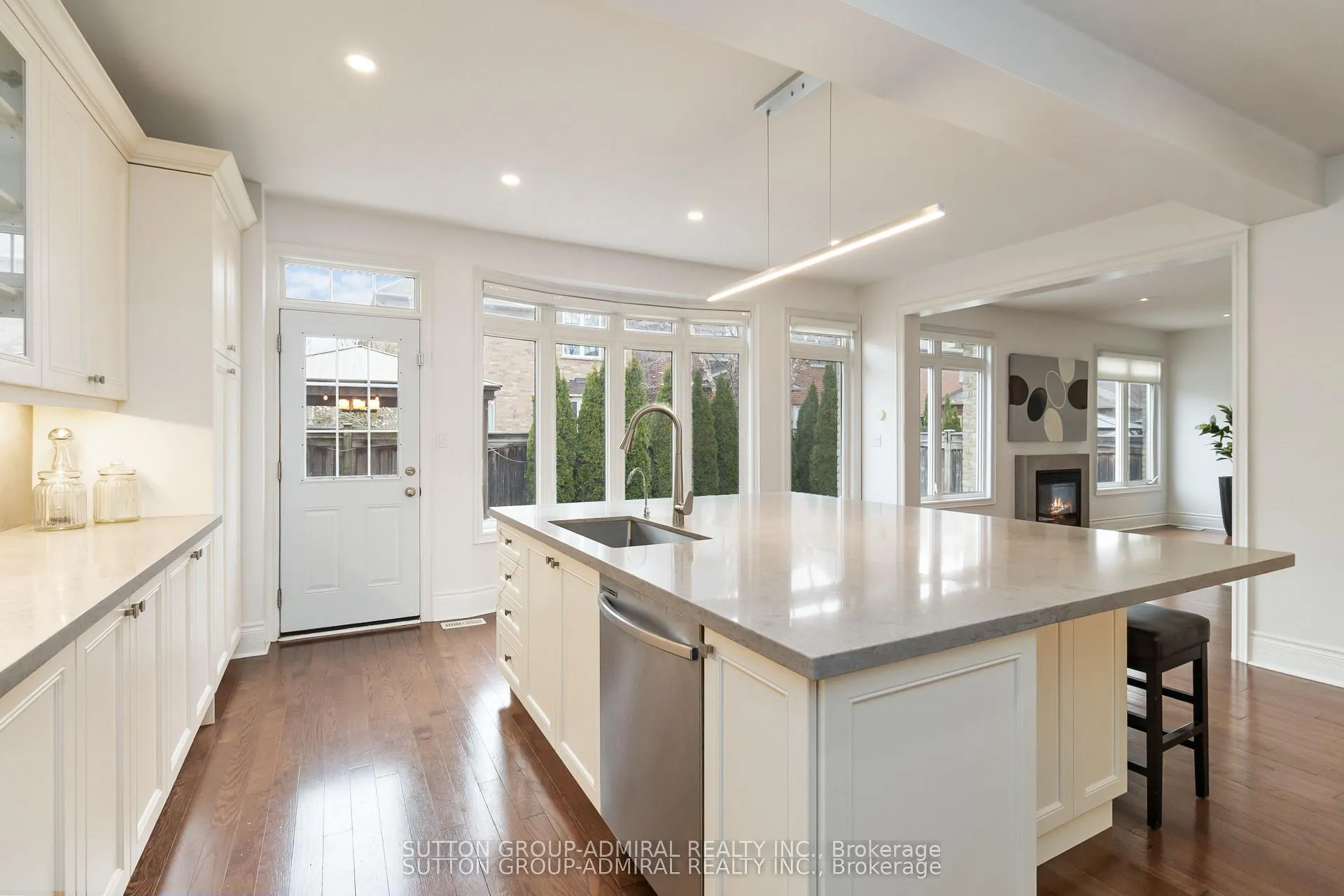 Photo 10 of 3301 Skipton Lane, Oakville, Bronte Creek — HOMEH