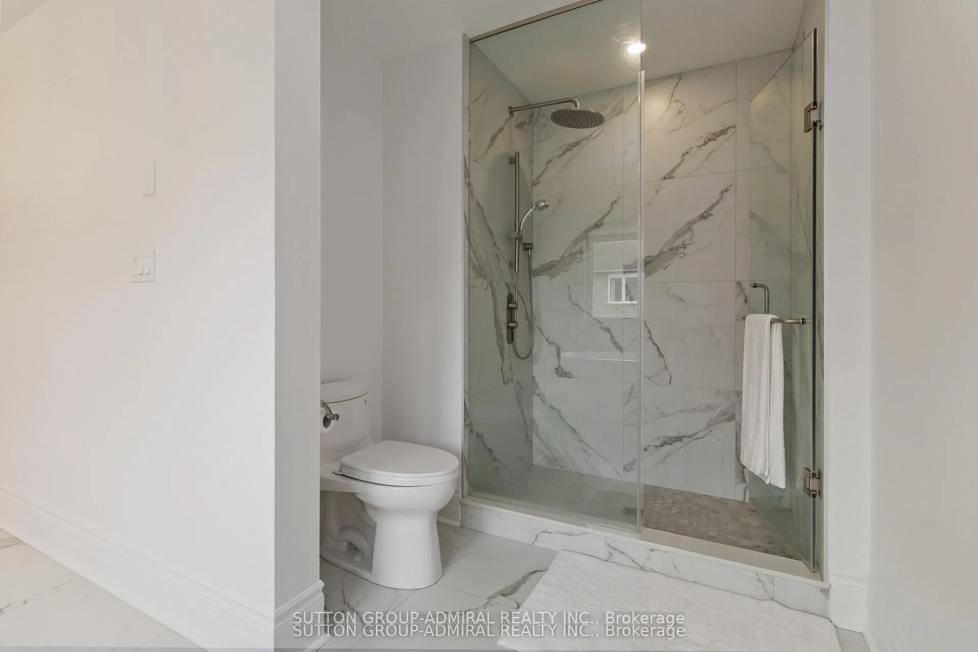 Photo 12 of 3301 Skipton Lane, Oakville, Bronte Creek — HOMEH