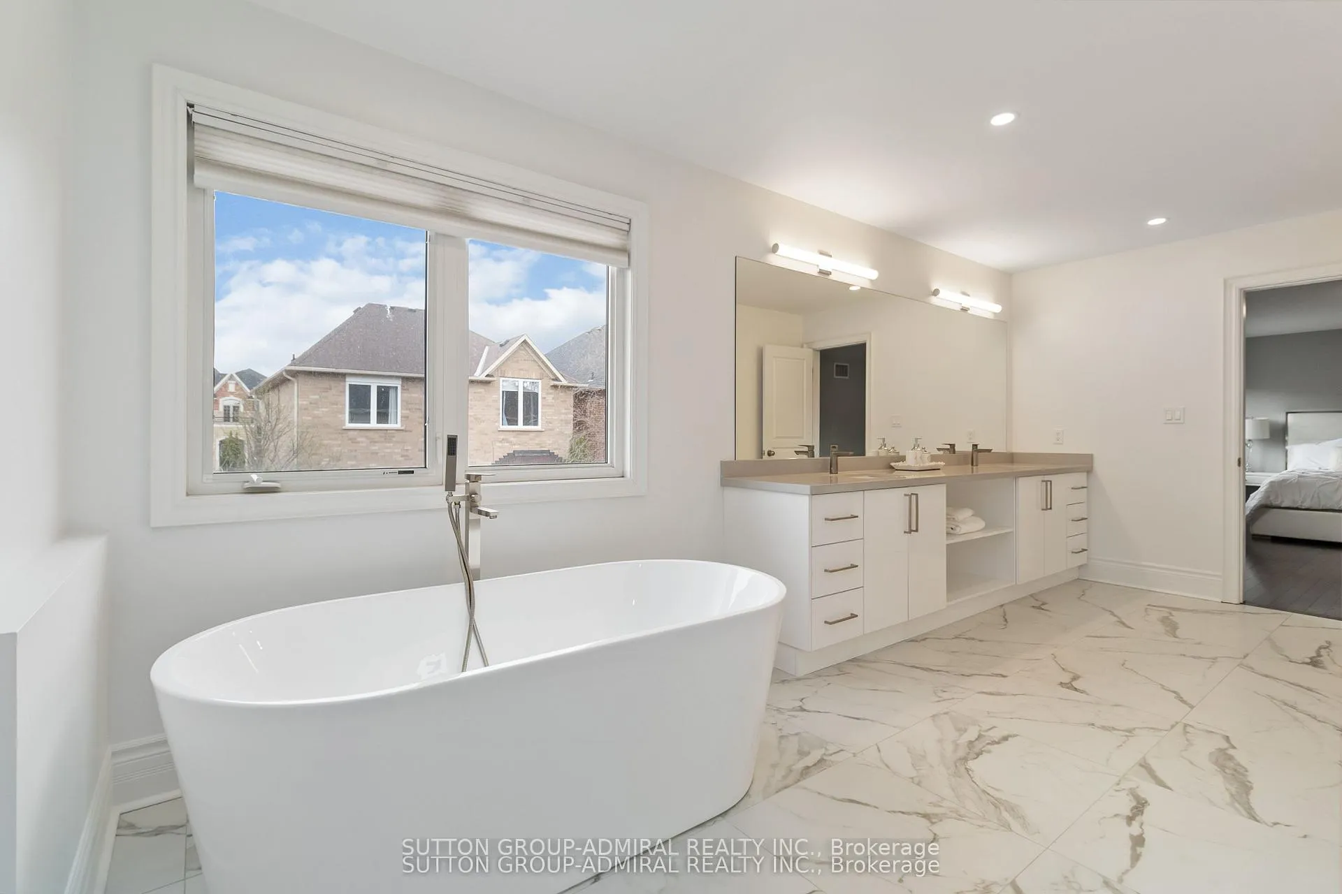 Photo 25 of 3301 Skipton Lane, Oakville, Bronte Creek — HOMEH